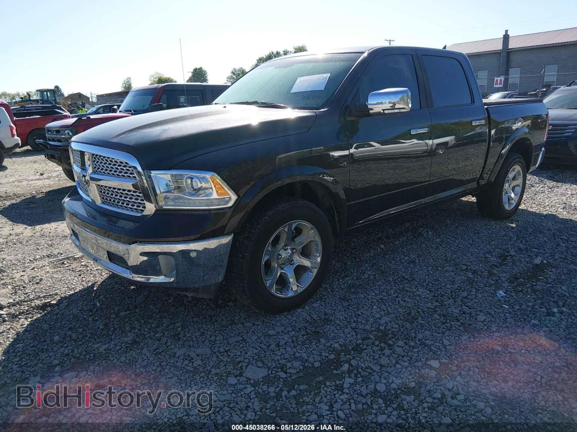 2017 RAM 1500 - VIN: 1C6RR7NT3HS702832 - Фото 2