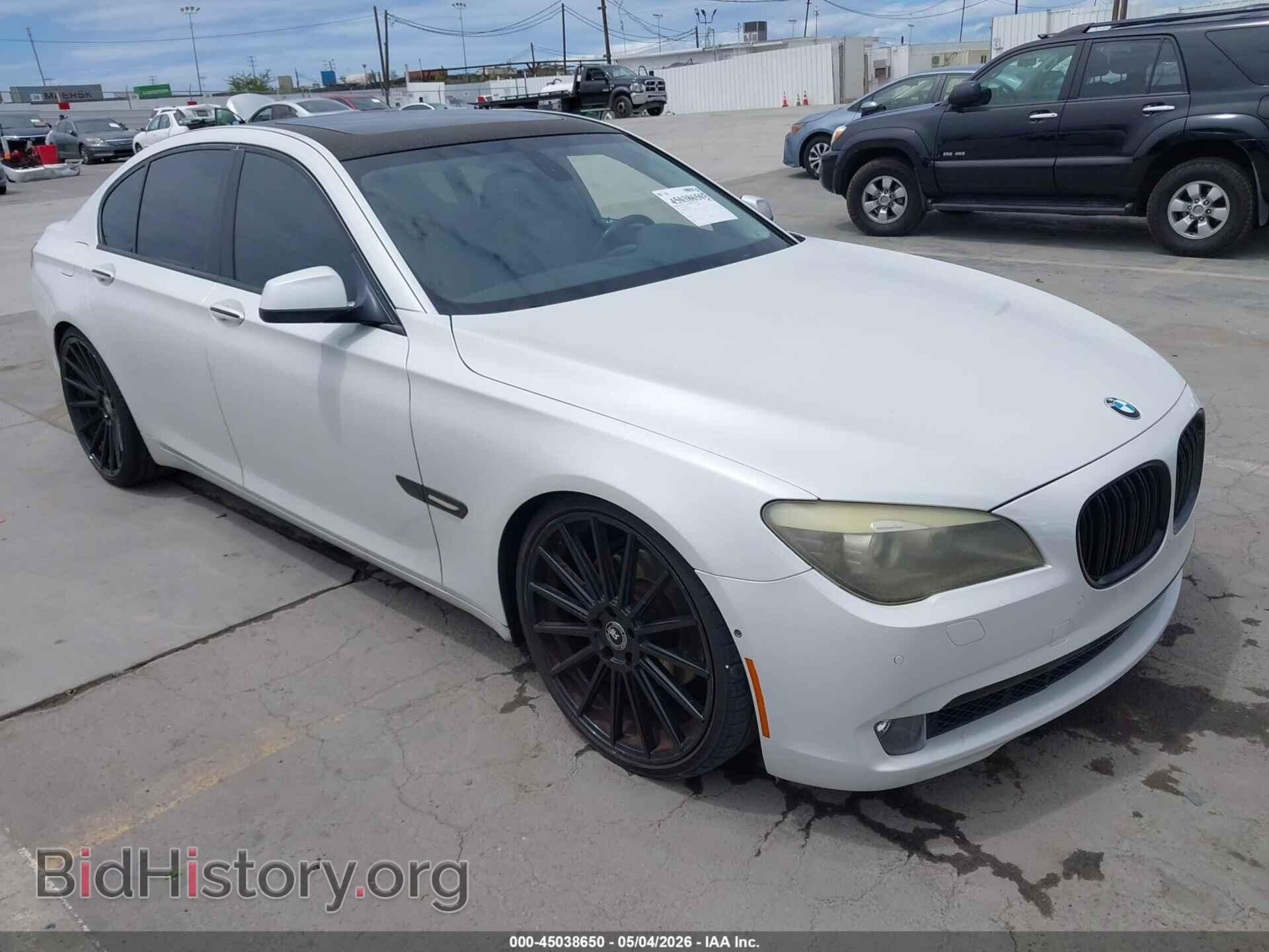Фотография WBAKA4C58BC392275 - BMW 740I 2011
