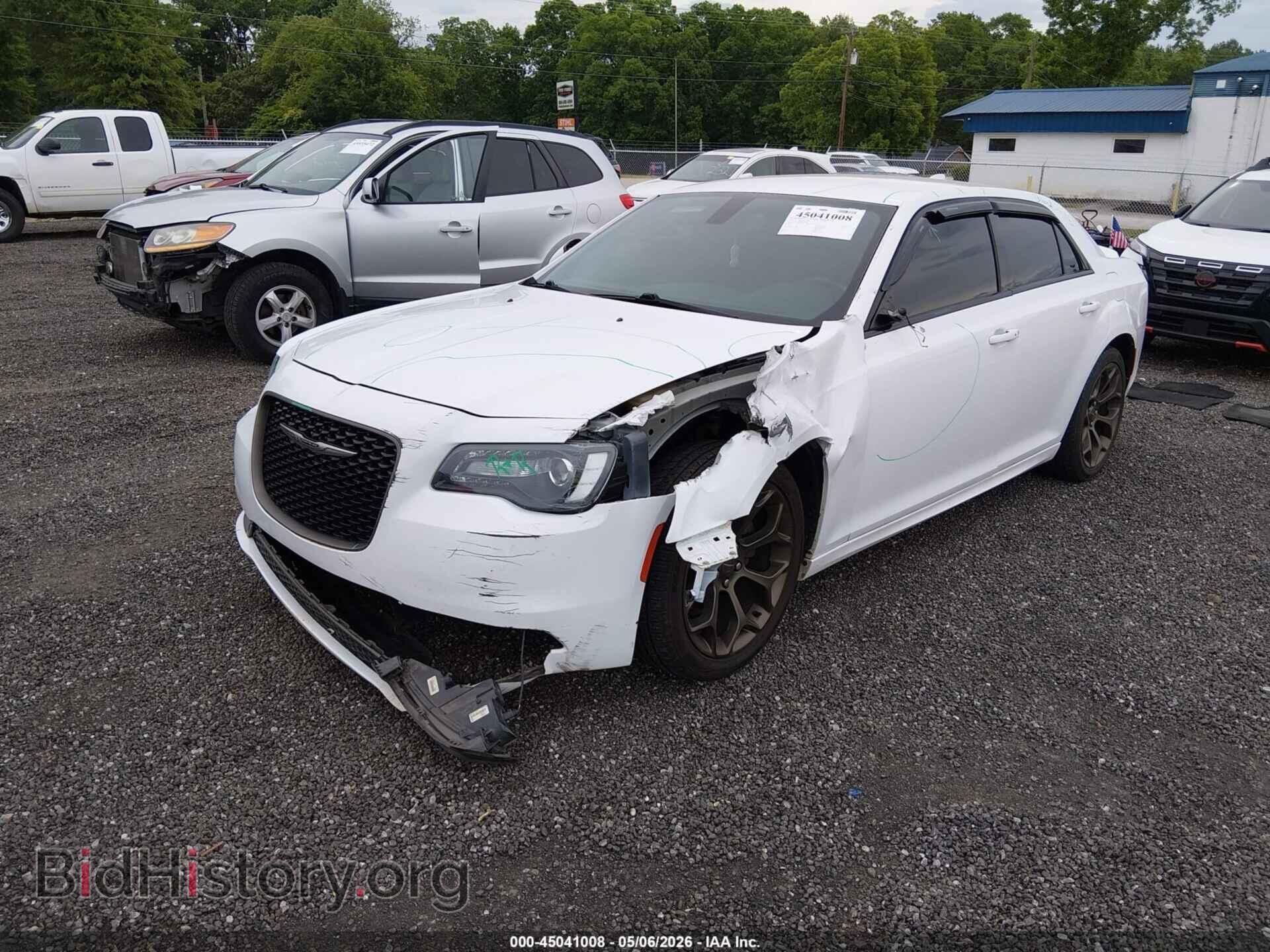 2017 CHRYSLER 300 - VIN: 2C3CCABG0HH653380 - Фото 2