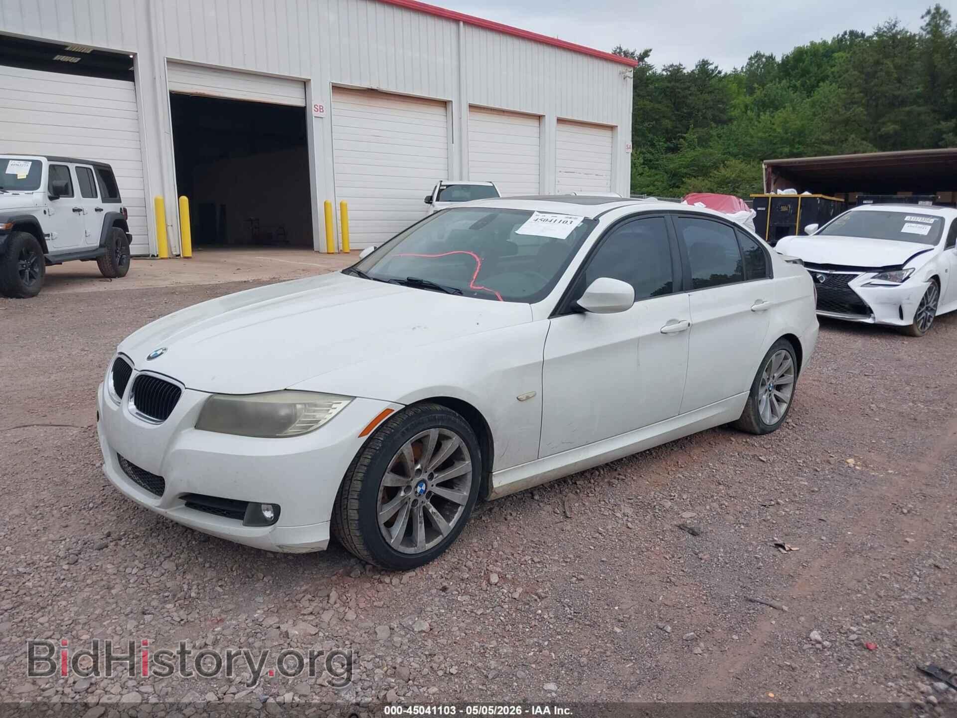 2011 BMW 328I - VIN: WBAPH7C56BE850239 - Фото 2