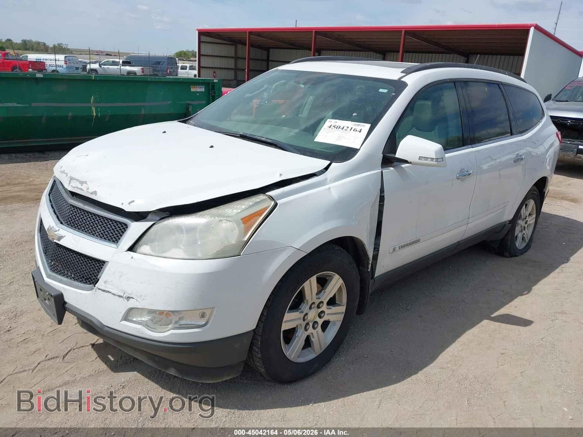 2009 CHEVROLET TRAVERSE - VIN: 1GNER23D29S135897 - Фото 2