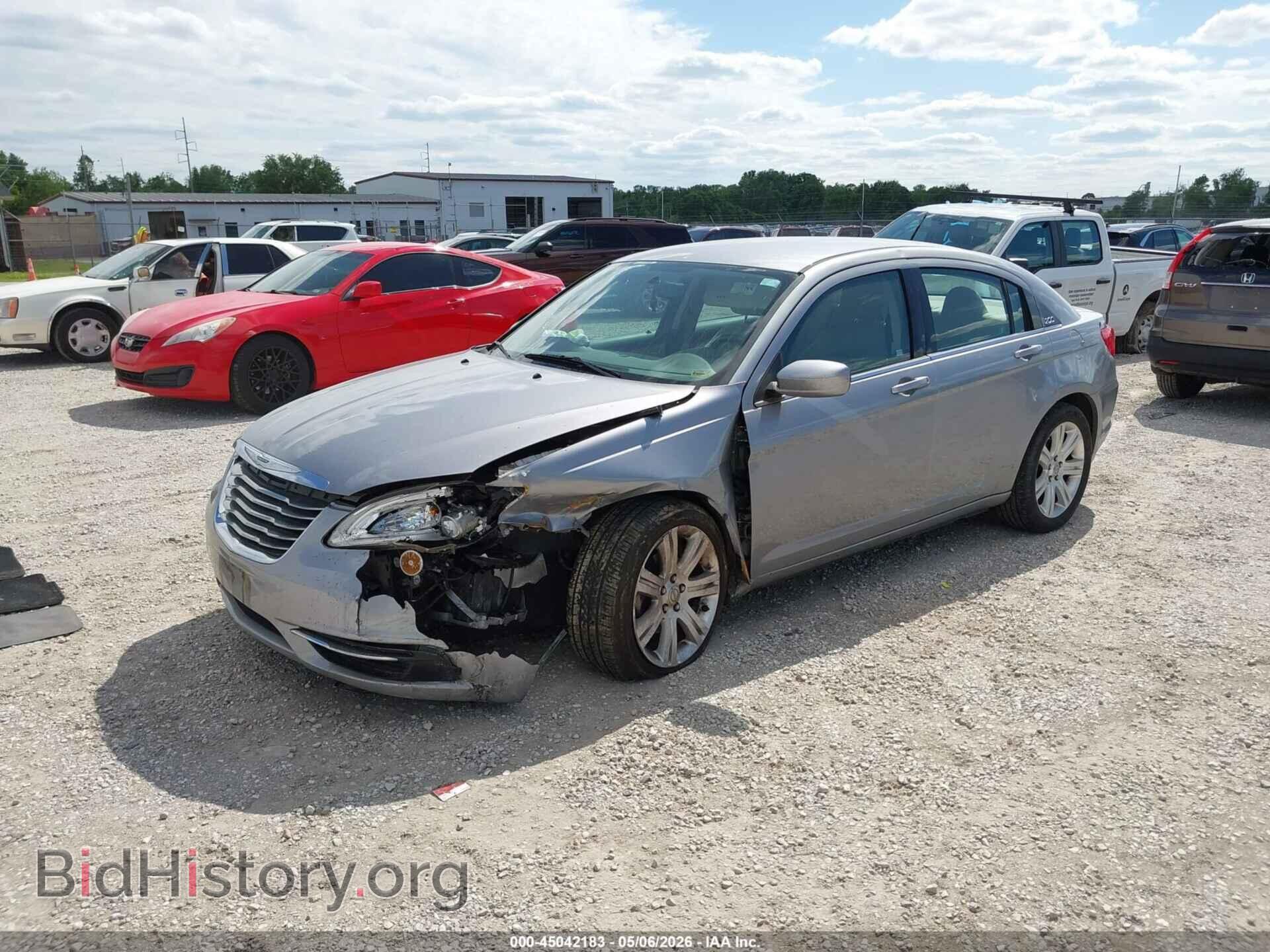 2014 CHRYSLER 200 - VIN: 1C3CCBBB4EN171590 - Фото 2