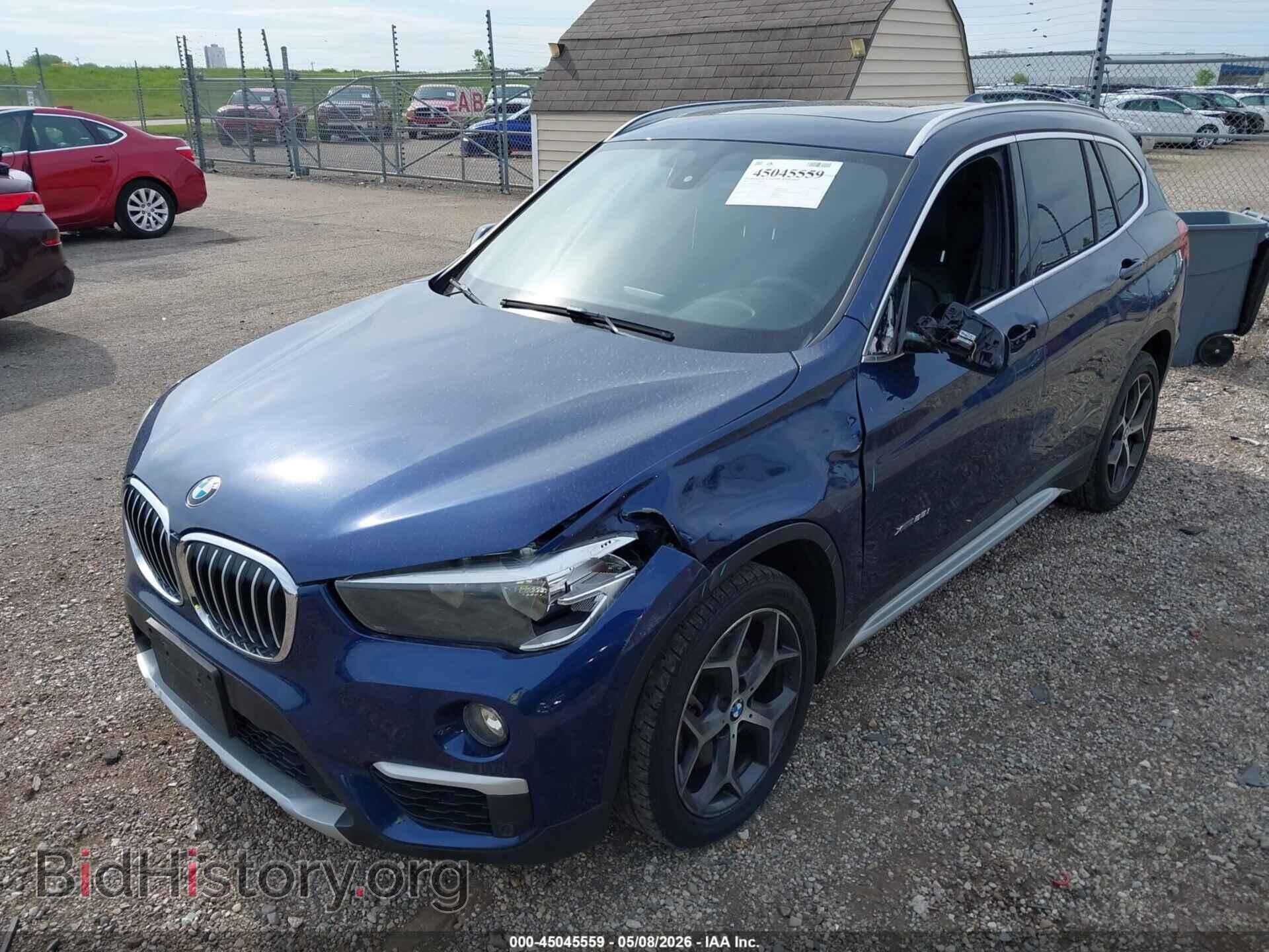 2017 BMW X1 - VIN: WBXHT3C37H5F71930 - Фото 2