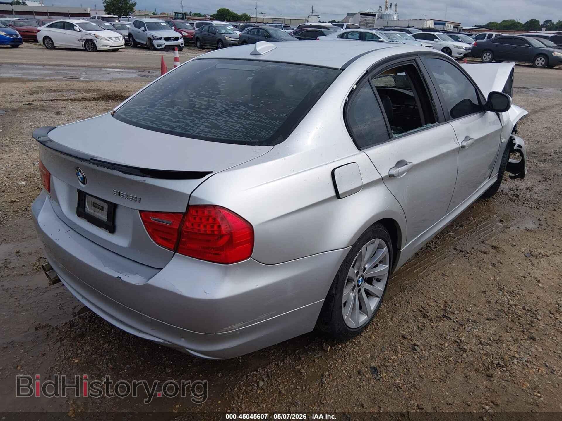 2011 BMW 328I - VIN: WBAPH7C5XBE852205 - Photo 4