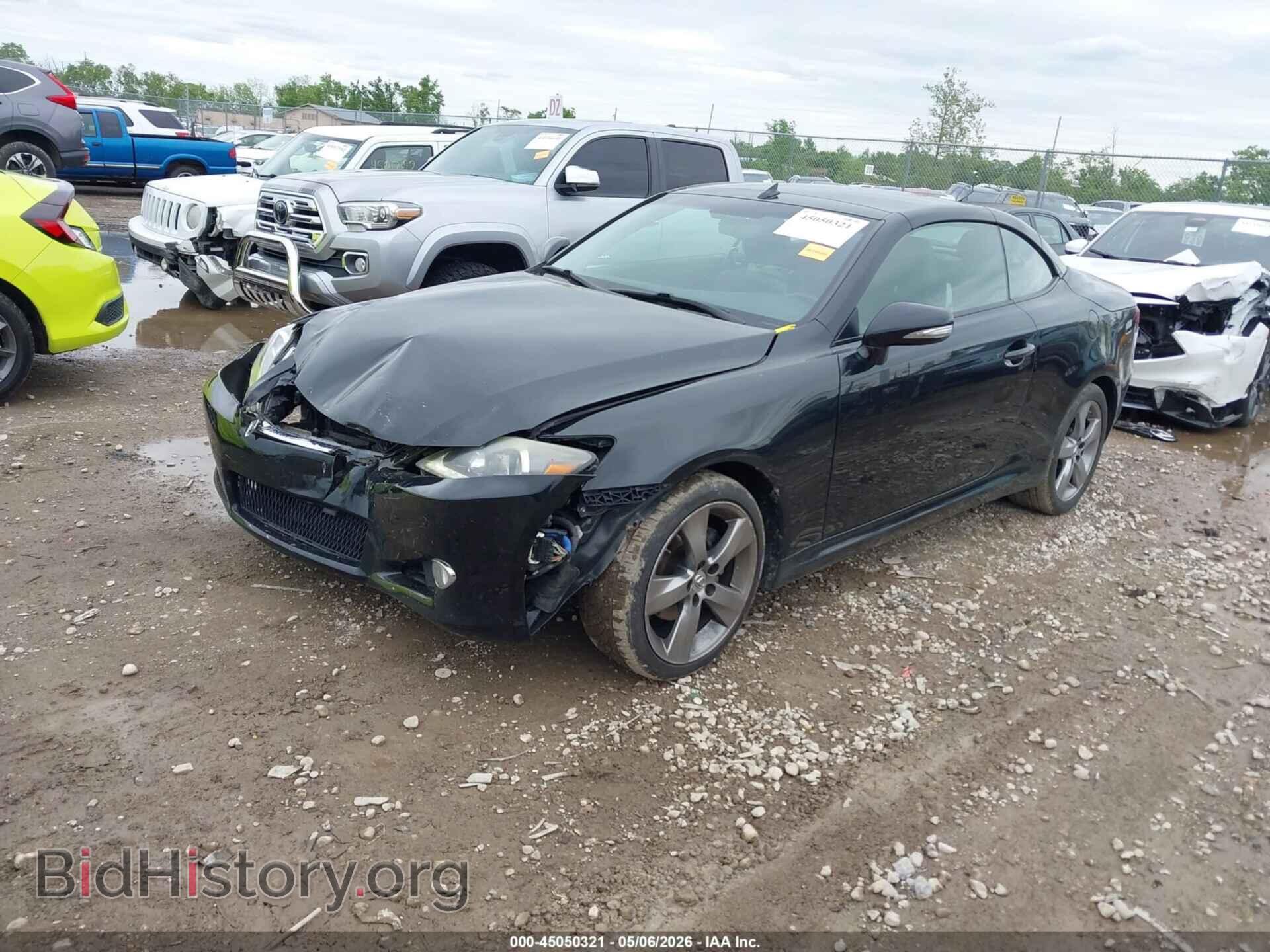 2011 LEXUS IS 250C - VIN: JTHFF2C23B2520359 - Фото 2