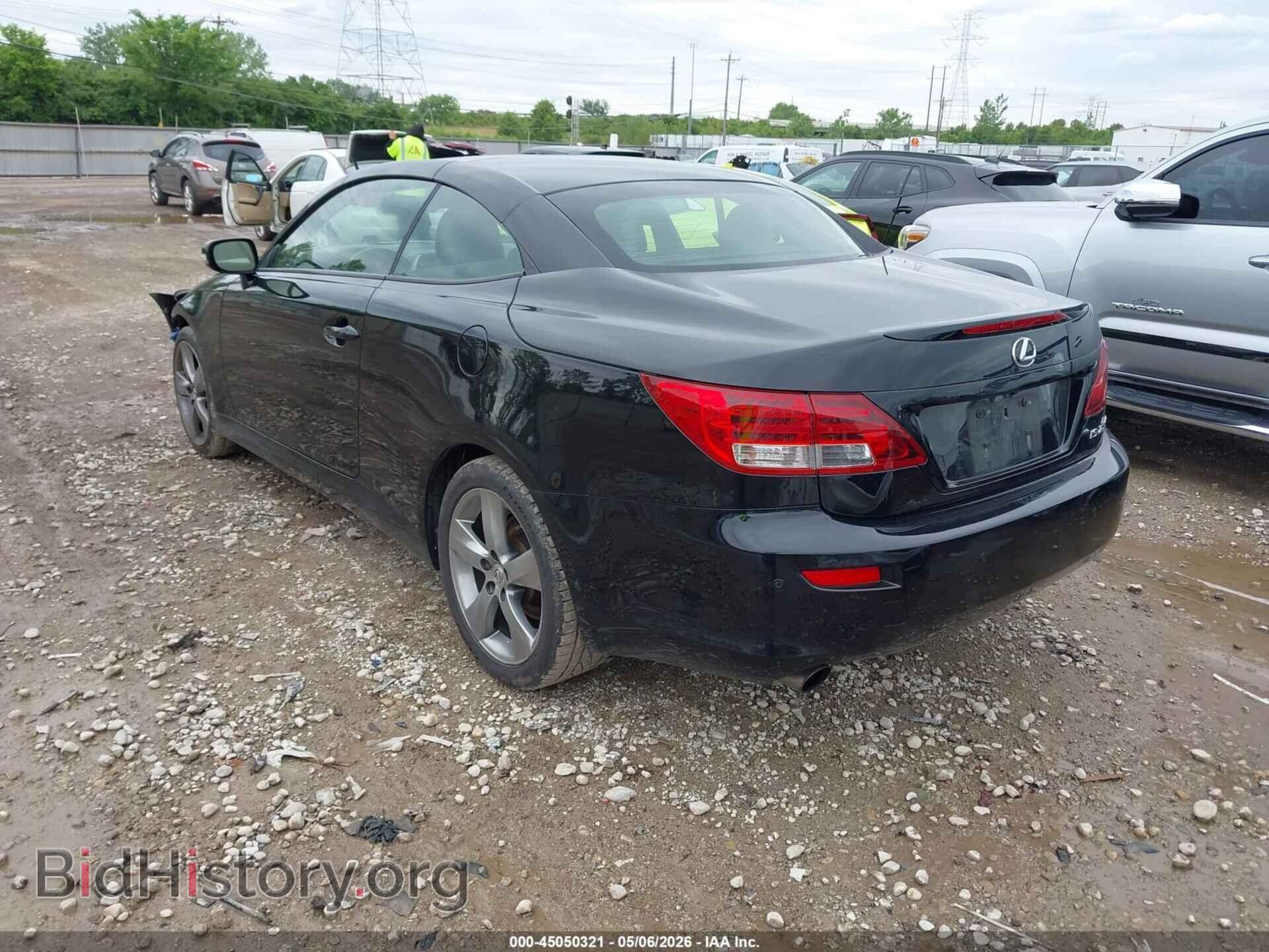 2011 LEXUS IS 250C - VIN: JTHFF2C23B2520359 - Фото 3