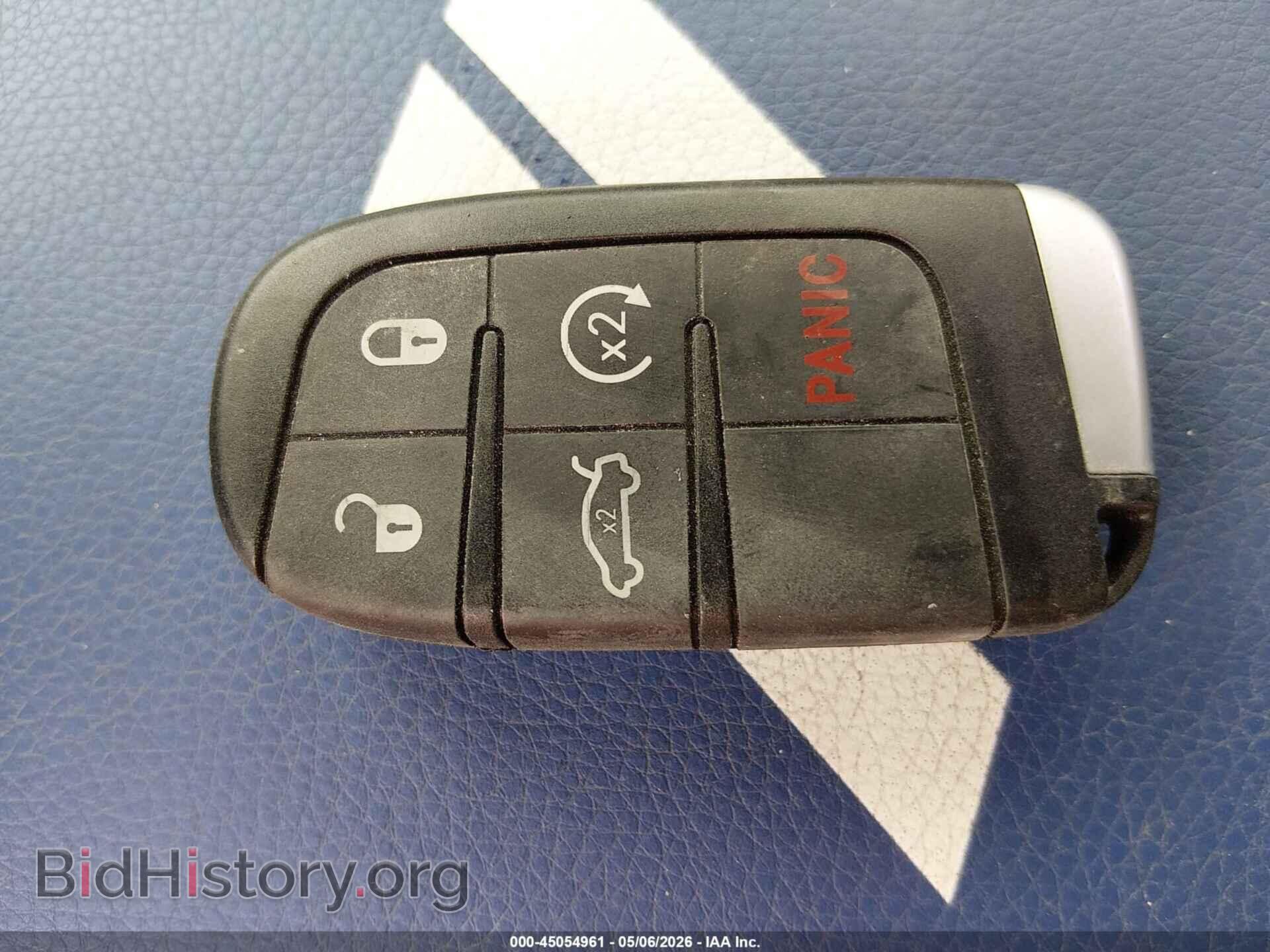 2020 CHRYSLER 300 - VIN: 2C3CCAGG2LH151004 - Фото 11