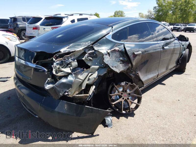 2013 Tesla MODEL S (VIN 5YJSA1CN7DFP06019) — фото 4 из 17
