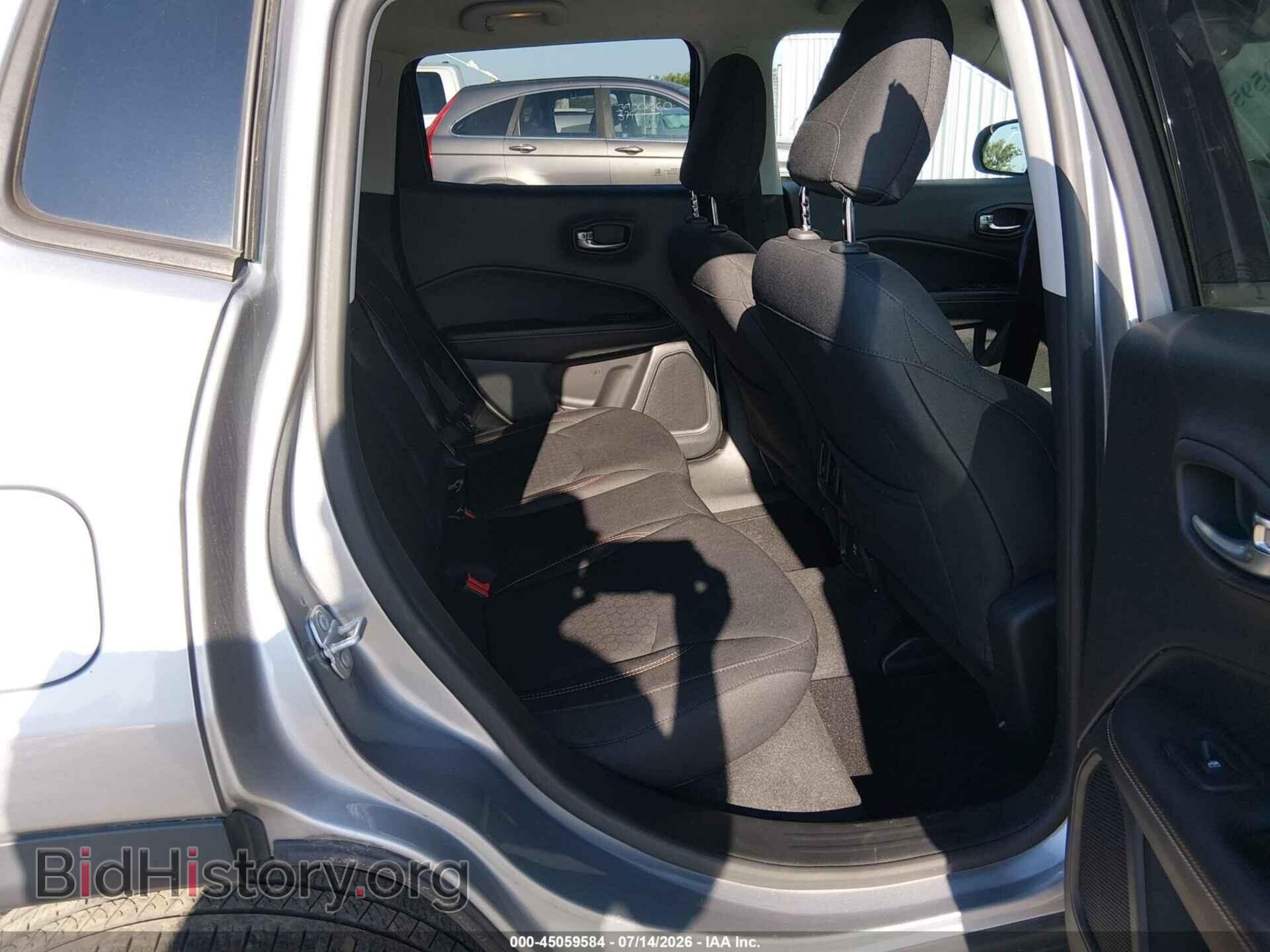2018 JEEP COMPASS - VIN: 3C4NJDAB9JT334378 - Фото 8