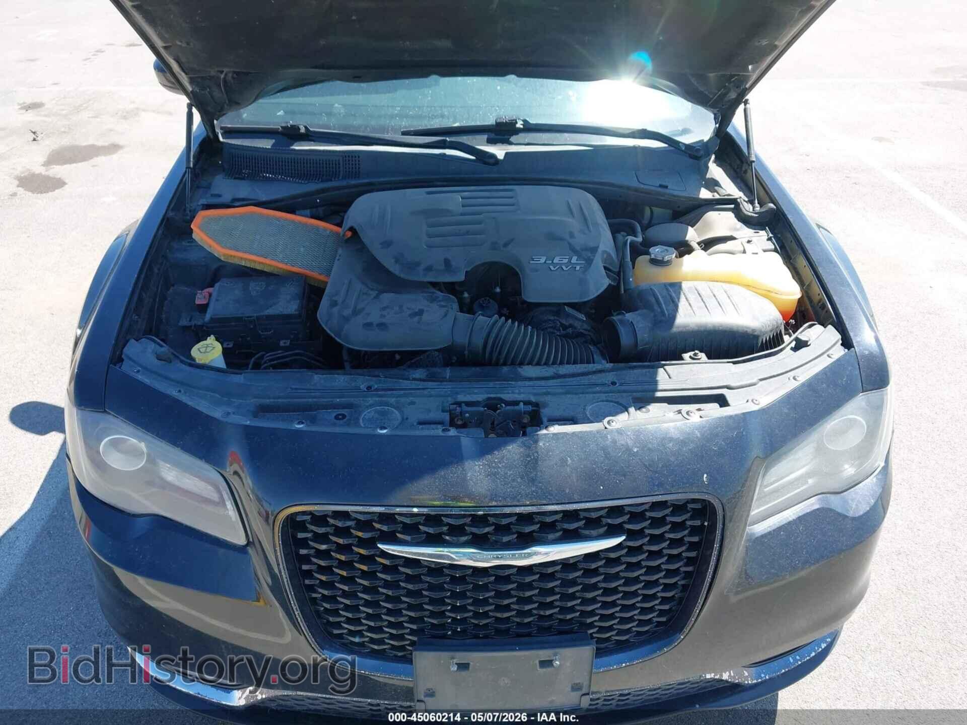 2016 CHRYSLER 300 - VIN: 2C3CCAGG7GH191312 - Фото 10