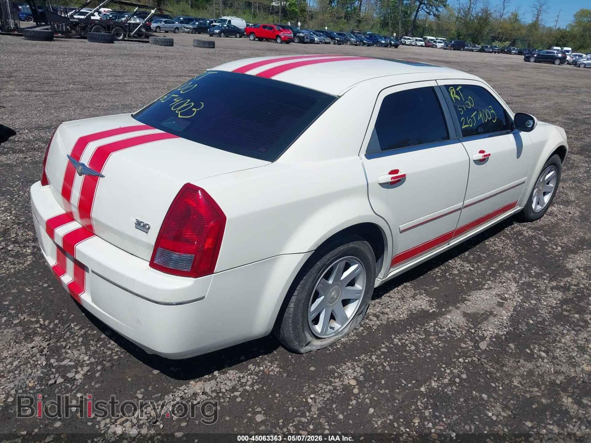 2005 CHRYSLER 300 - VIN: 2C3AA53G75H600741 - Фото 4
