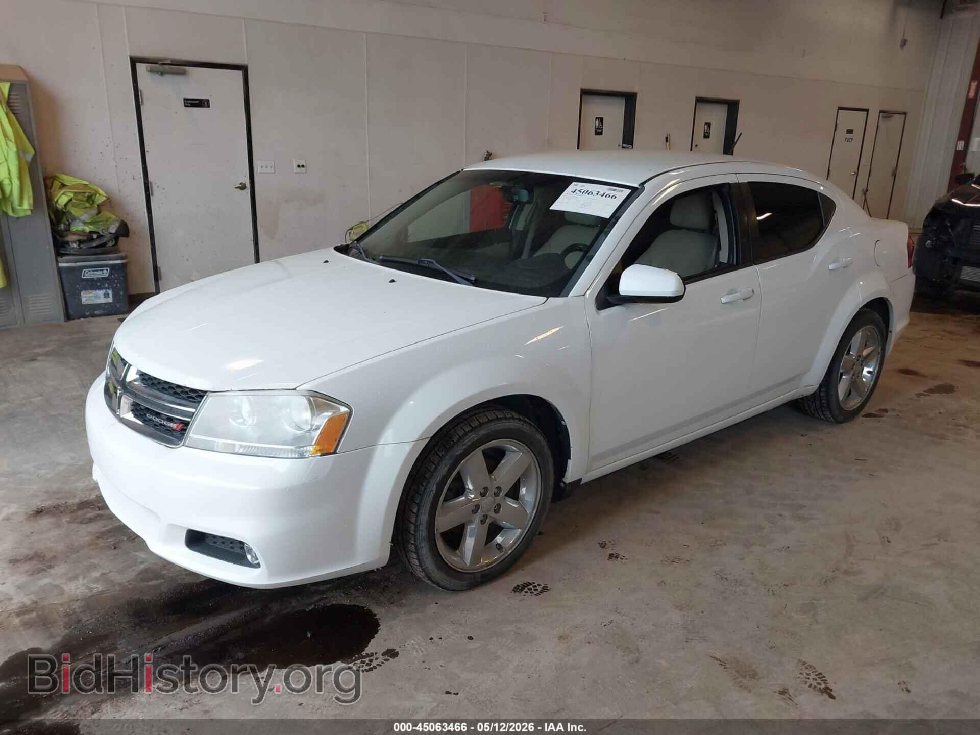 2011 DODGE AVENGER - VIN: 1B3BD2FB3BN573337 - Photo 2