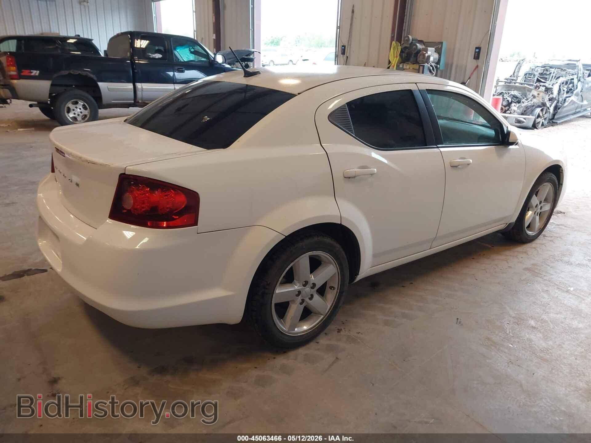 2011 DODGE AVENGER - VIN: 1B3BD2FB3BN573337 - Photo 4