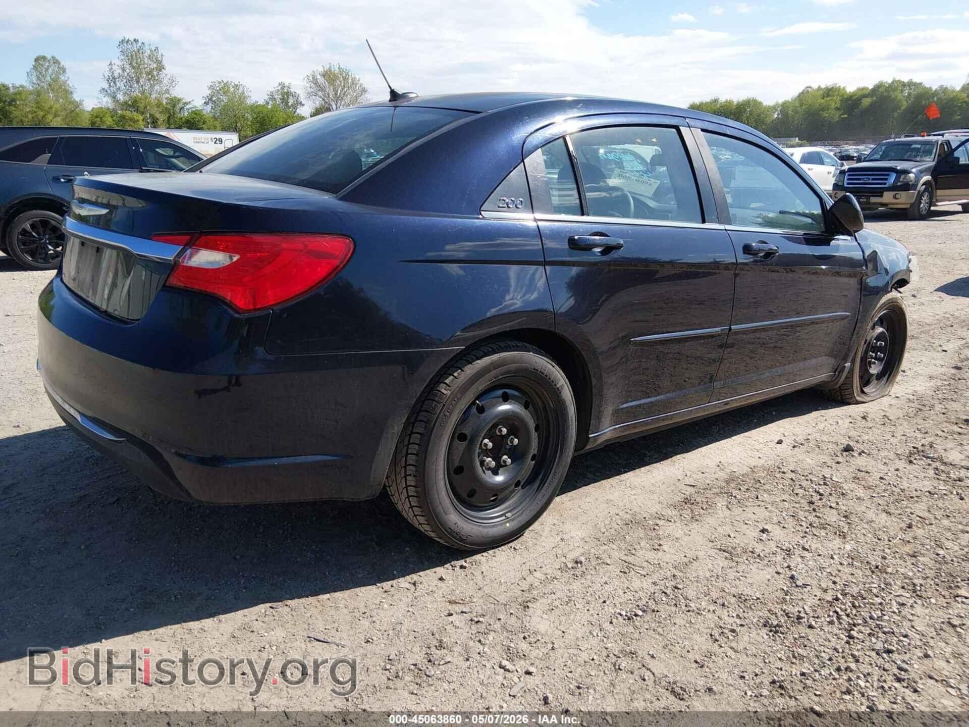 2011 CHRYSLER 200 - VIN: 1C3BC4FB6BN558123 - Фото 4