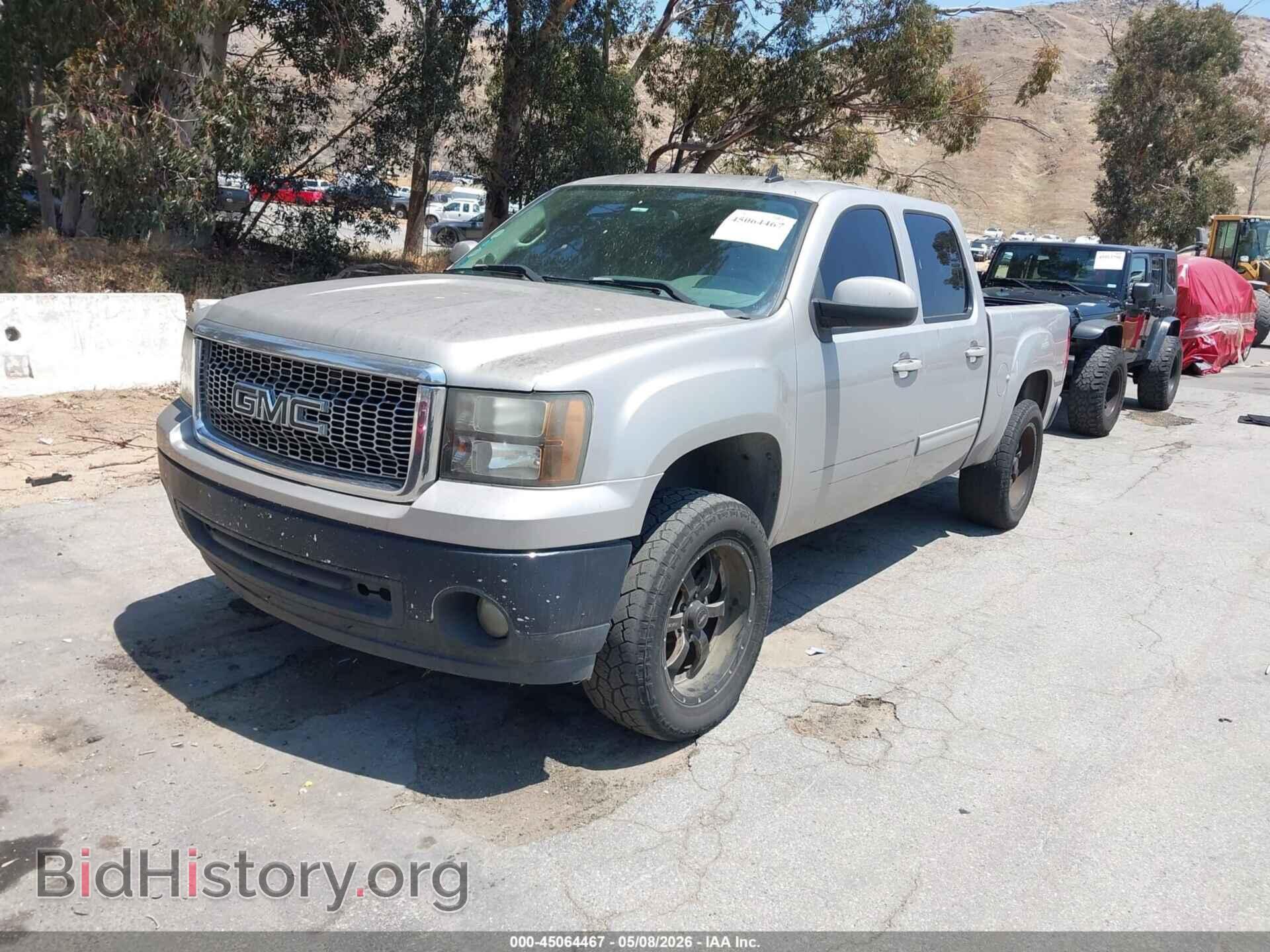 2007 GMC SIERRA 1500 - VIN: 2GTEC13C871724526 - Фото 2