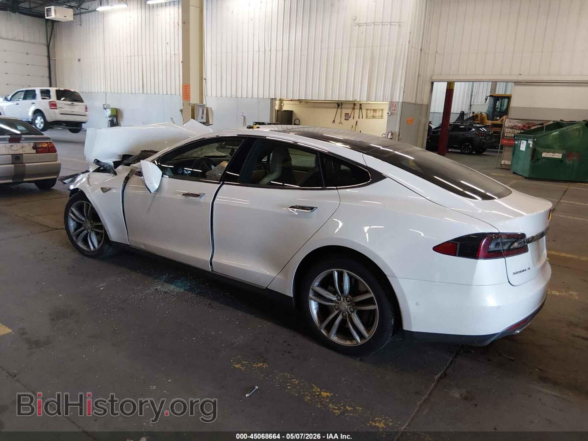 2014 TESLA MODEL S - VIN: 5YJSA1H13EFP63681 - Фото 3