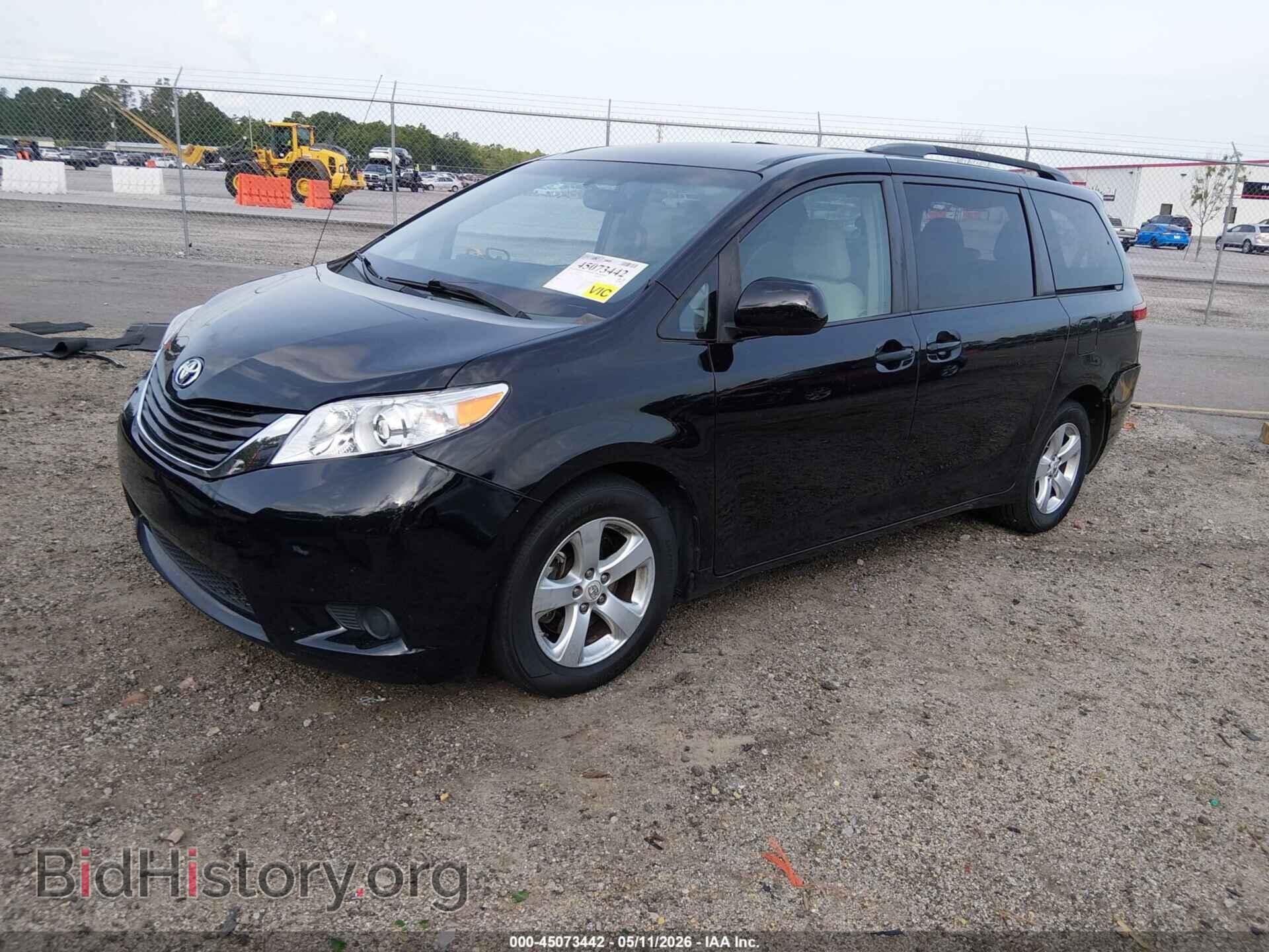 2011 TOYOTA SIENNA - VIN: 5TDKK3DC7BS171403 - Фото 2