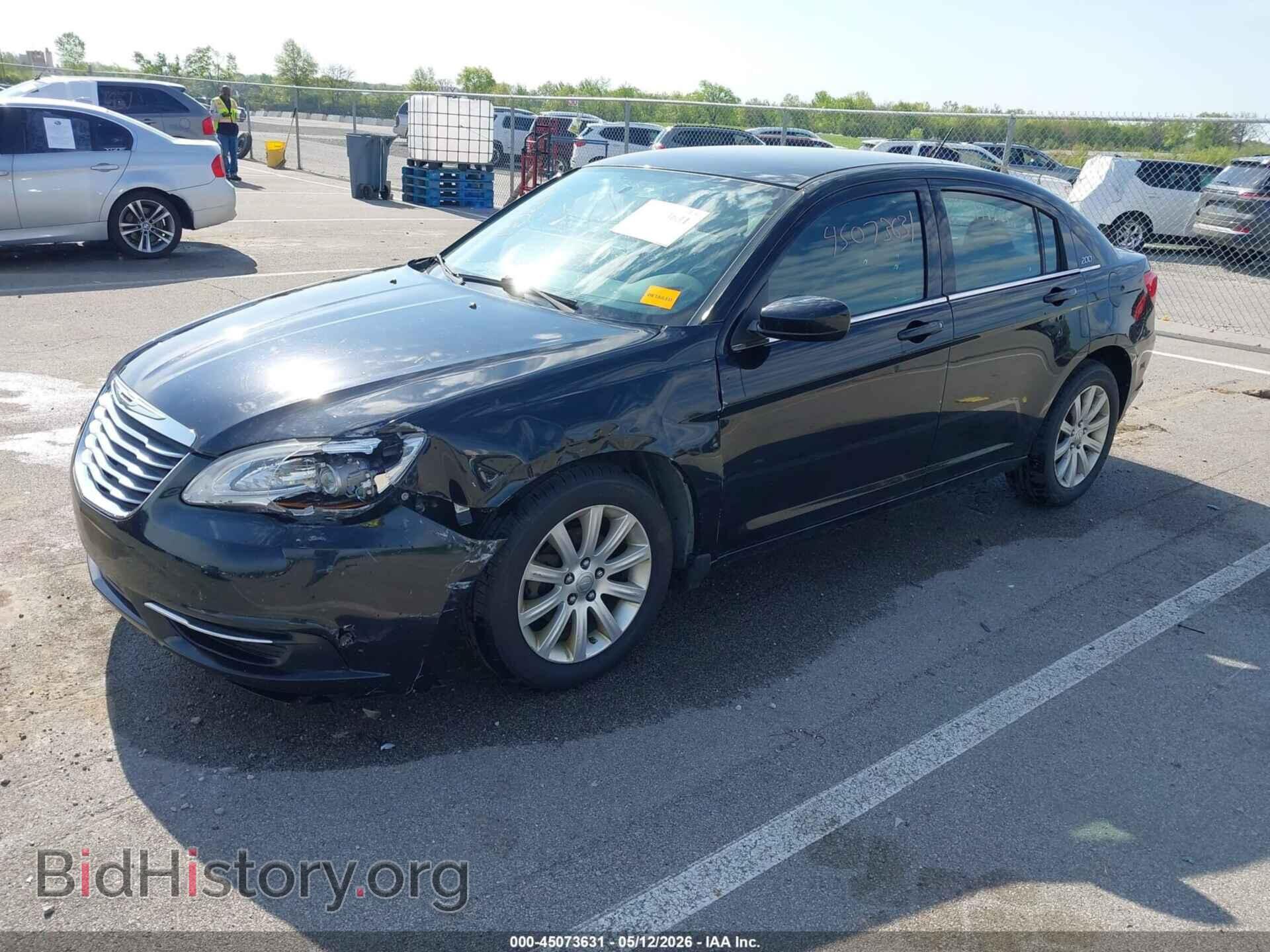 2013 CHRYSLER 200 - VIN: 1C3CCBBB1DN586722 - Photo 2