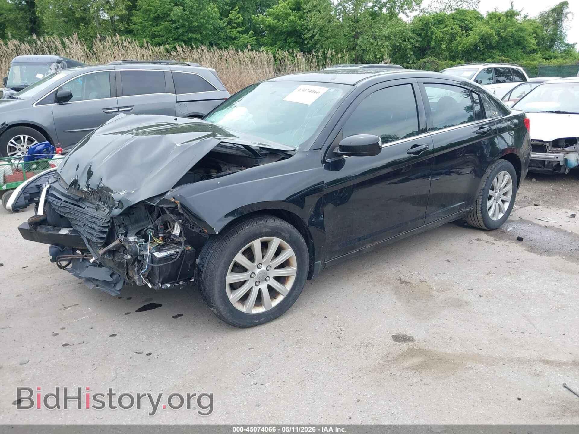 2012 CHRYSLER 200 - VIN: 1C3CCBBG1CN164301 - Photo 2