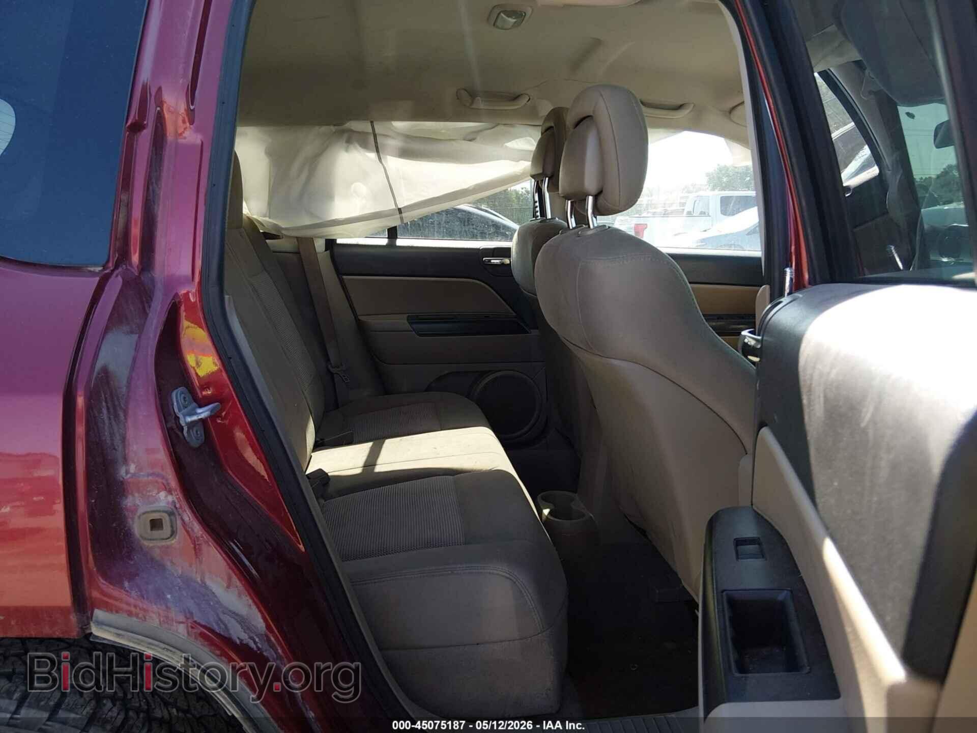2011 JEEP COMPASS - VIN: 1J4NT1FA9BD189904 - Фото 8