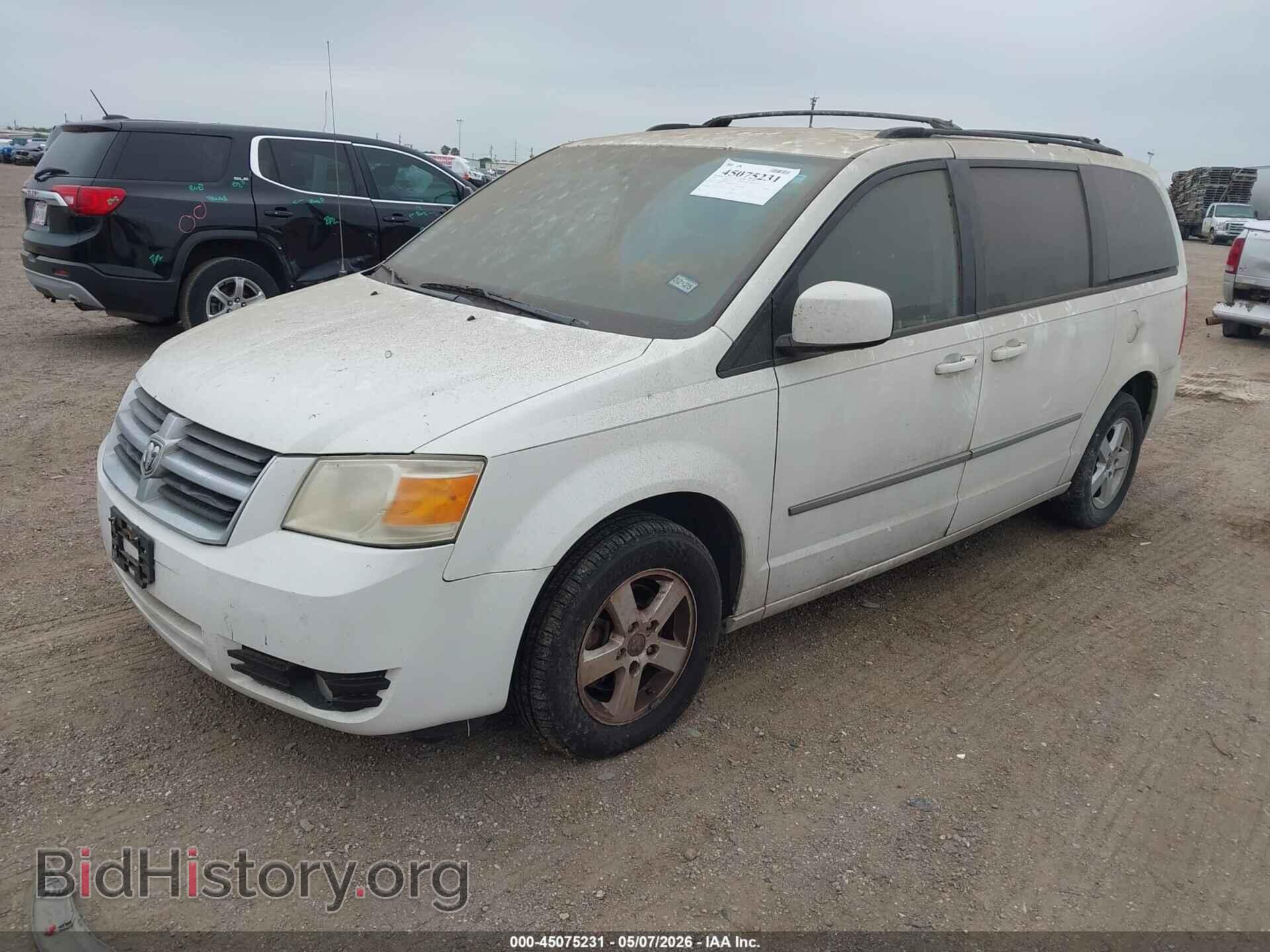 2010 DODGE GRAND CARAVAN - VIN: 2D4RN5D19AR409441 - Фото 2