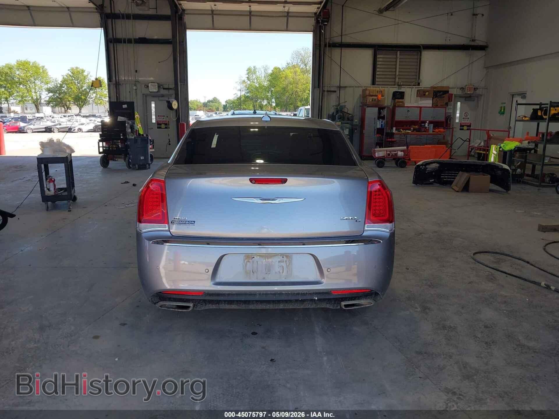 2015 CHRYSLER 300C - VIN: 2C3CCAKG8FH769570 - Фото 16