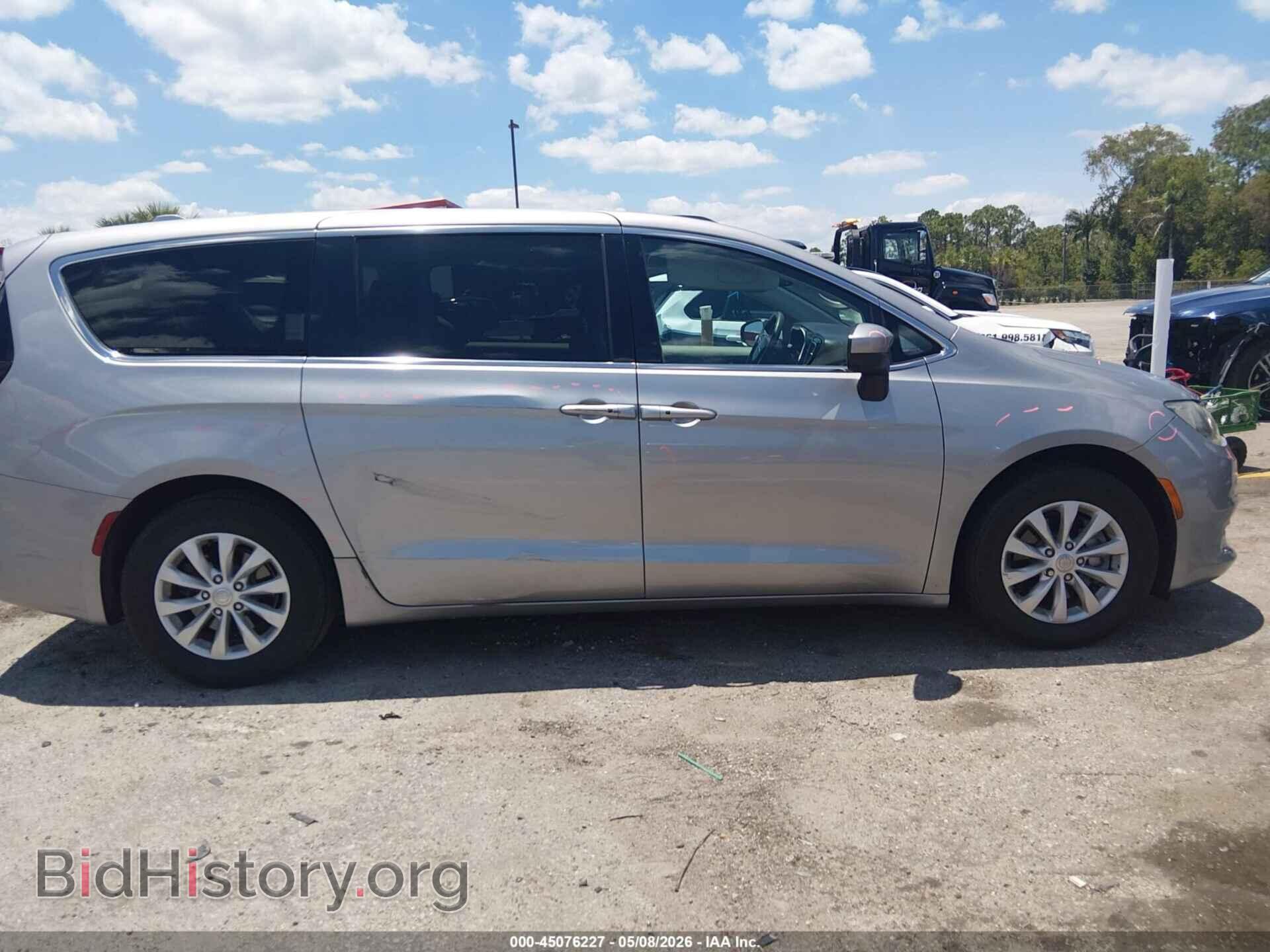 2017 CHRYSLER PACIFICA - VIN: 2C4RC1DGXHR594481 - Photo 13