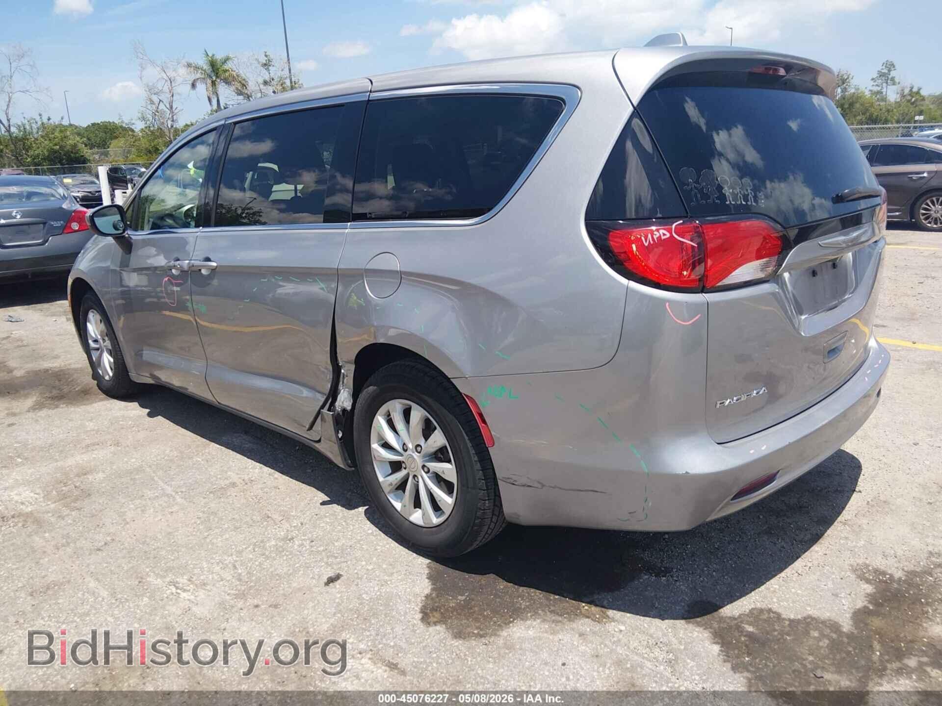 2017 CHRYSLER PACIFICA - VIN: 2C4RC1DGXHR594481 - Photo 3