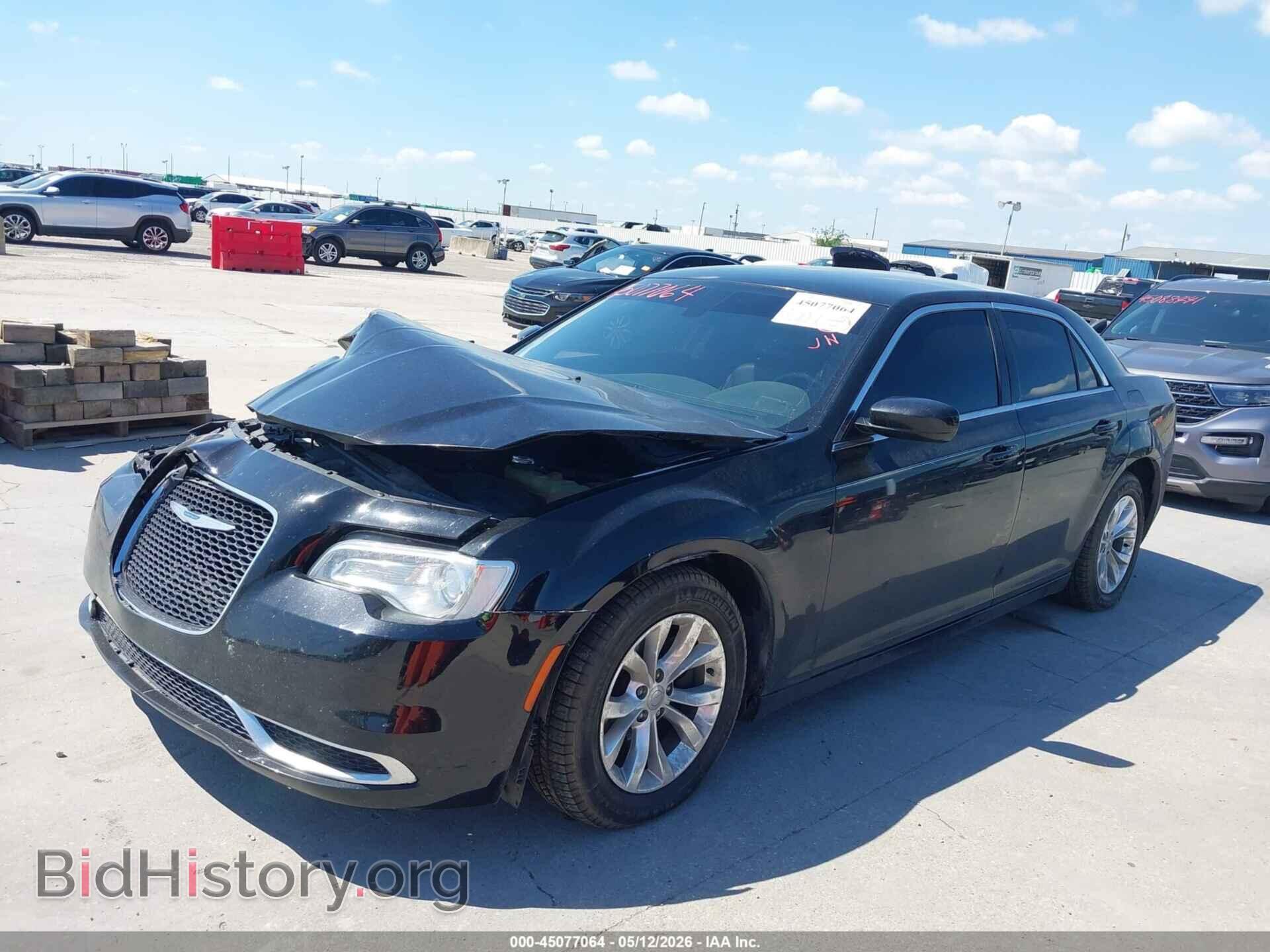 2015 CHRYSLER 300 - VIN: 2C3CCAAG8FH908839 - Фото 2
