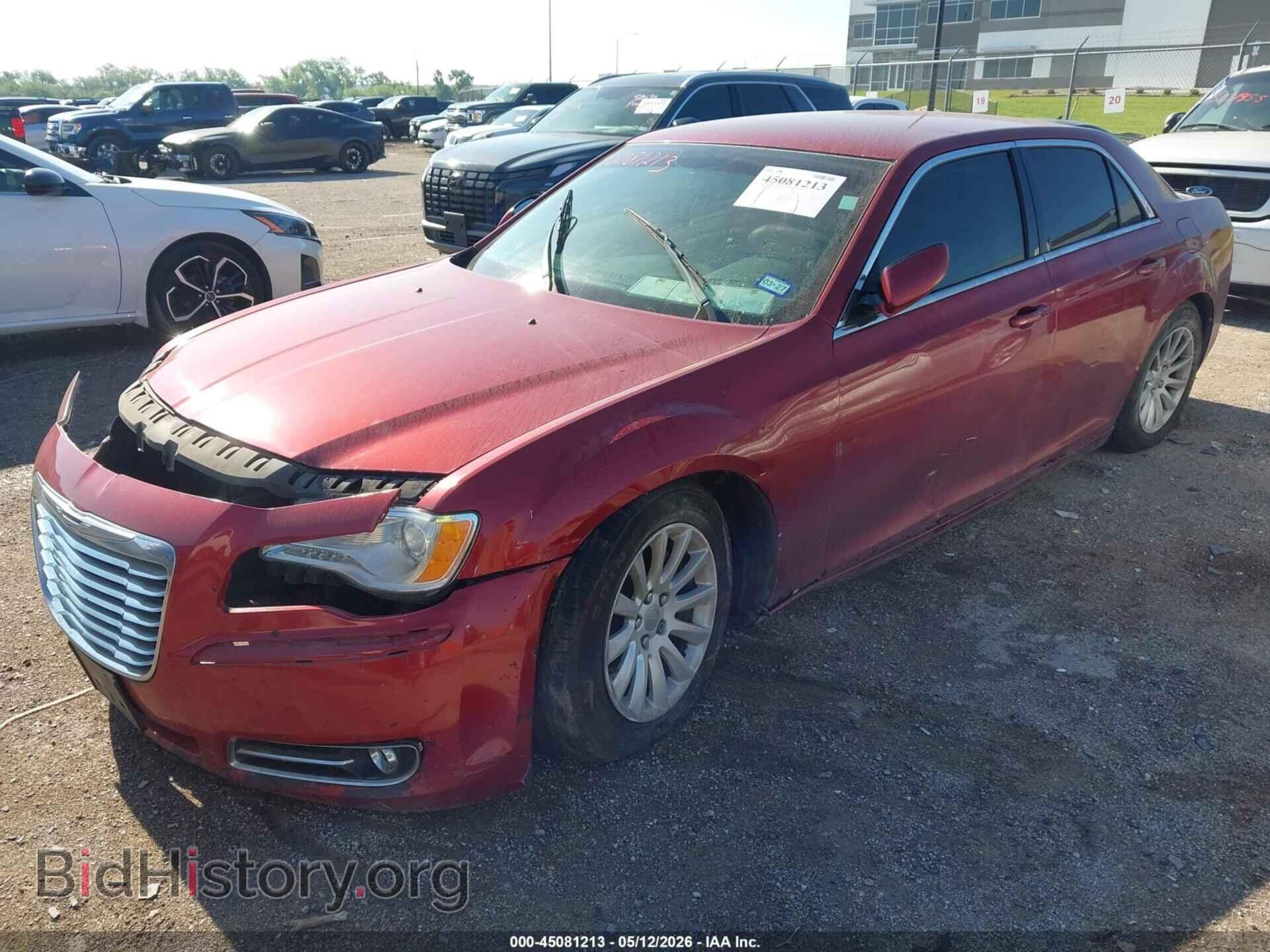 2014 CHRYSLER 300 - VIN: 2C3CCAAG3EH272829 - Фото 2