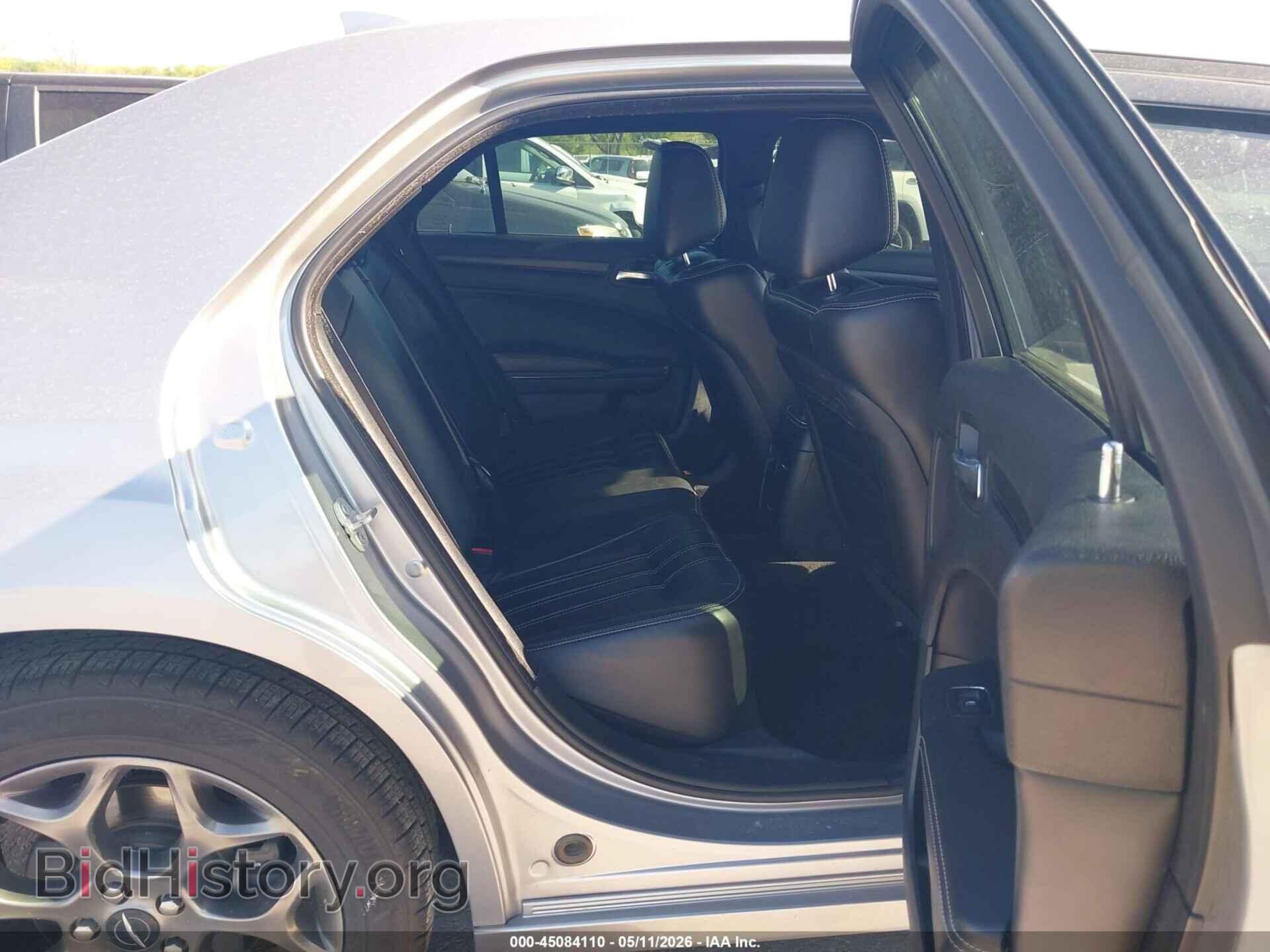 2016 CHRYSLER 300 - VIN: 2C3CCAGG8GH208912 - Фото 8