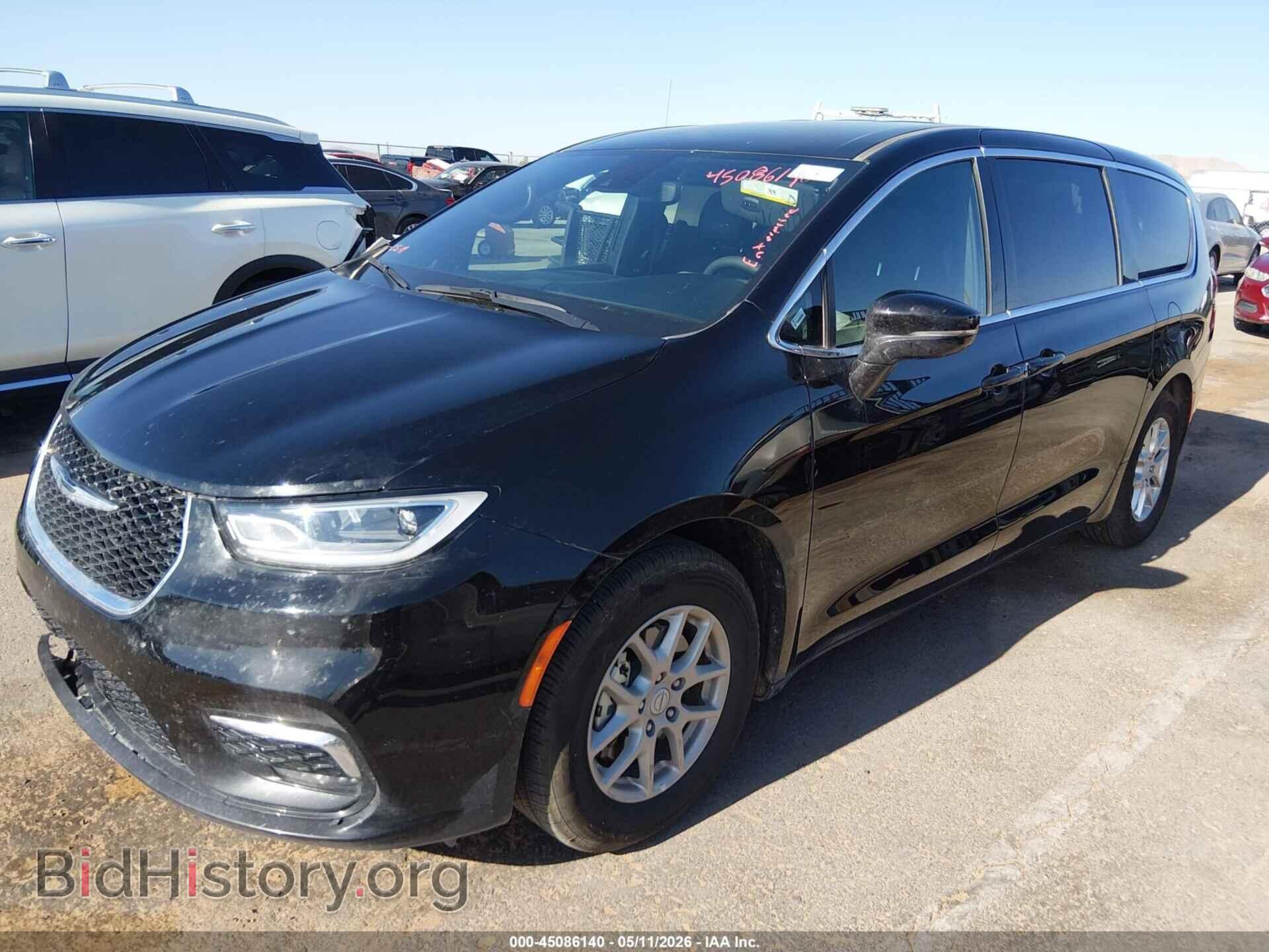 2025 CHRYSLER PACIFICA - VIN: 2C4RC1BG6SR612131 - Photo 2