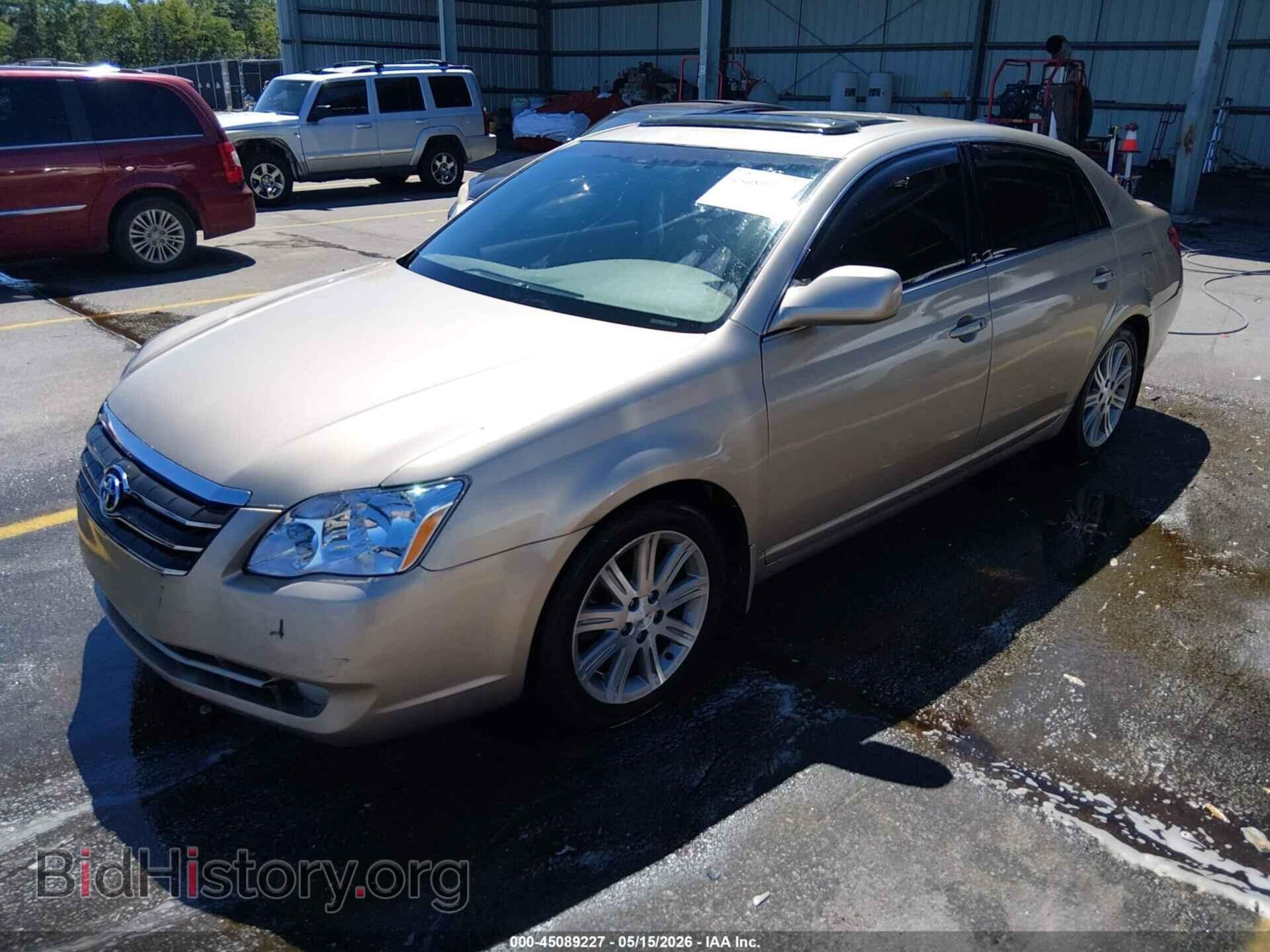 2005 TOYOTA AVALON - VIN: 4T1BK36B85U044692 - Фото 2
