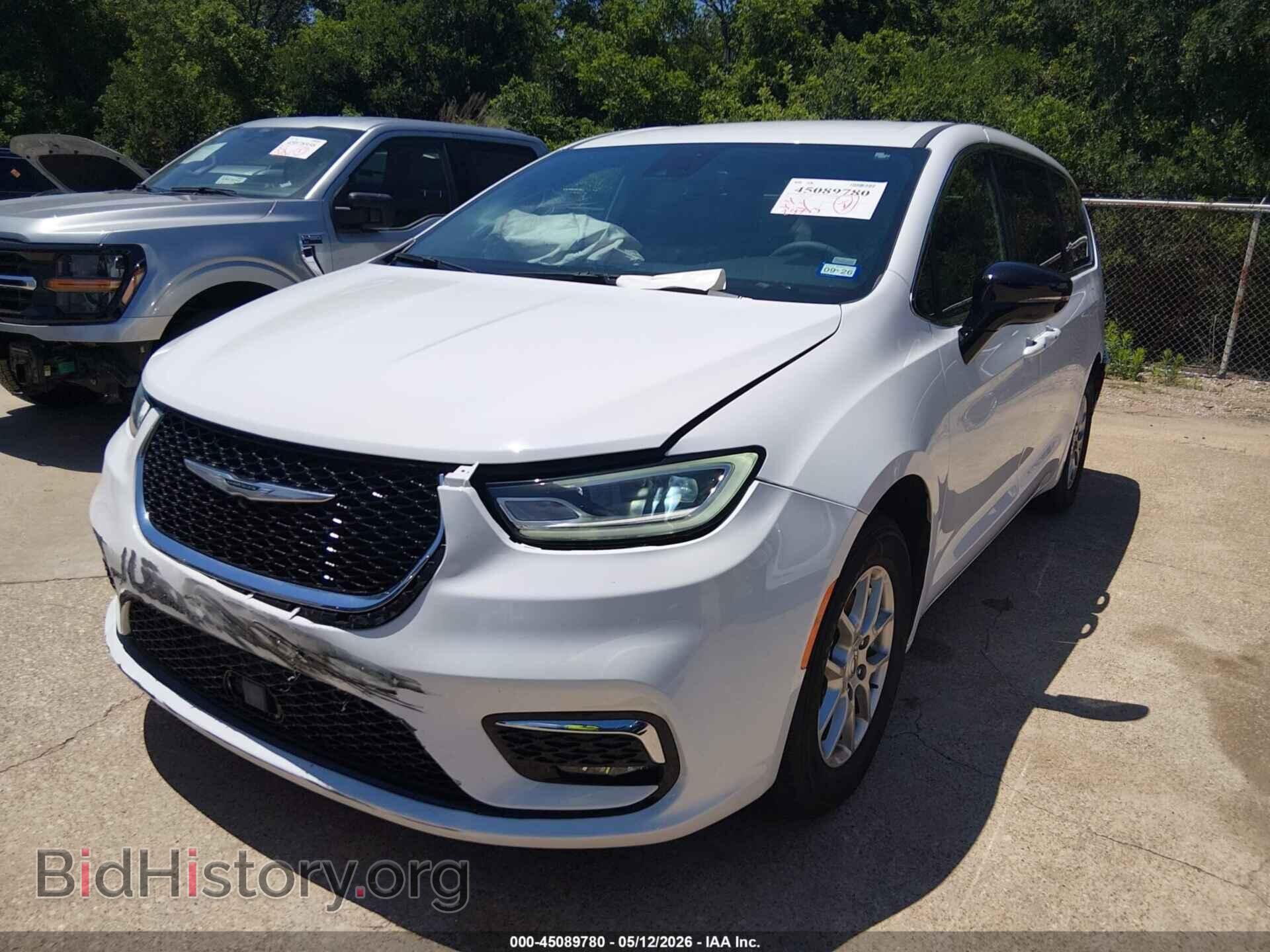 2025 CHRYSLER PACIFICA - VIN: 2C4RC1BG7SR512023 - Photo 2