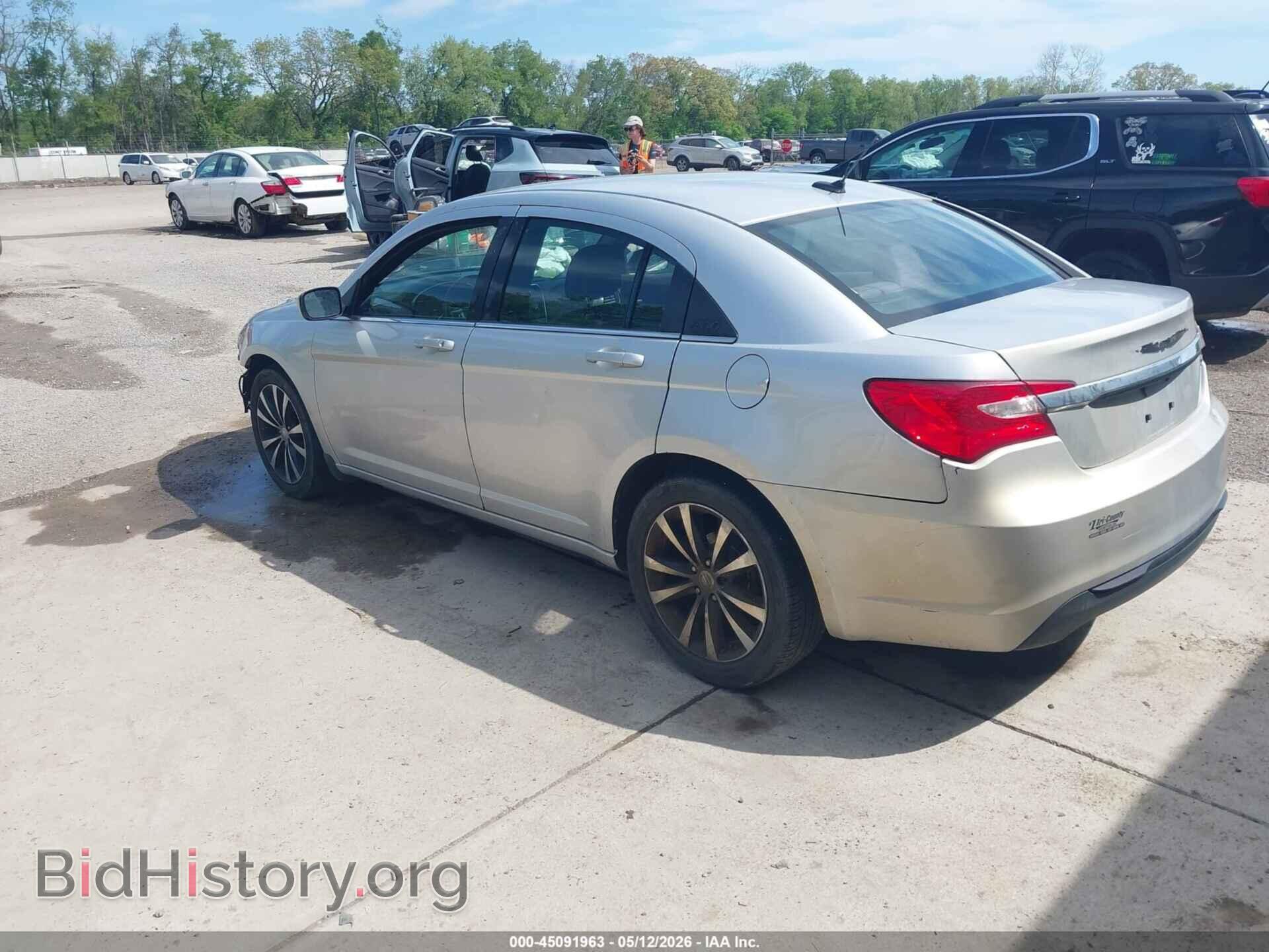 2012 CHRYSLER 200 - VIN: 1C3CCBBG4CN250282 - Фото 3