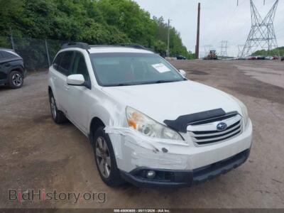 2011 Subaru OUTBACK 2.5I Premium, белый — VIN 4S4BRCGC2B3320451, IAAI
