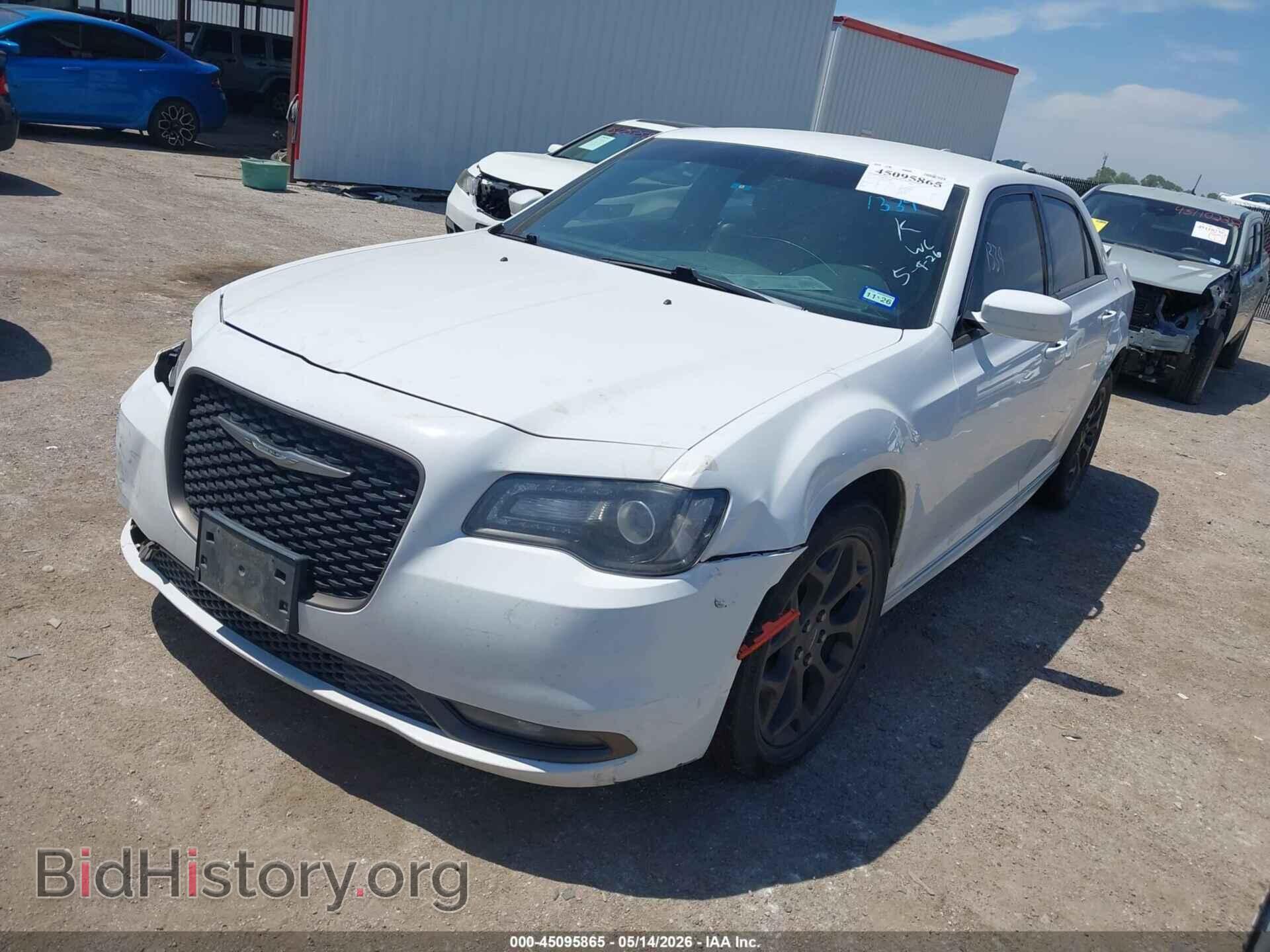 2016 CHRYSLER 300 - VIN: 2C3CCAGG3GH262179 - Фото 2