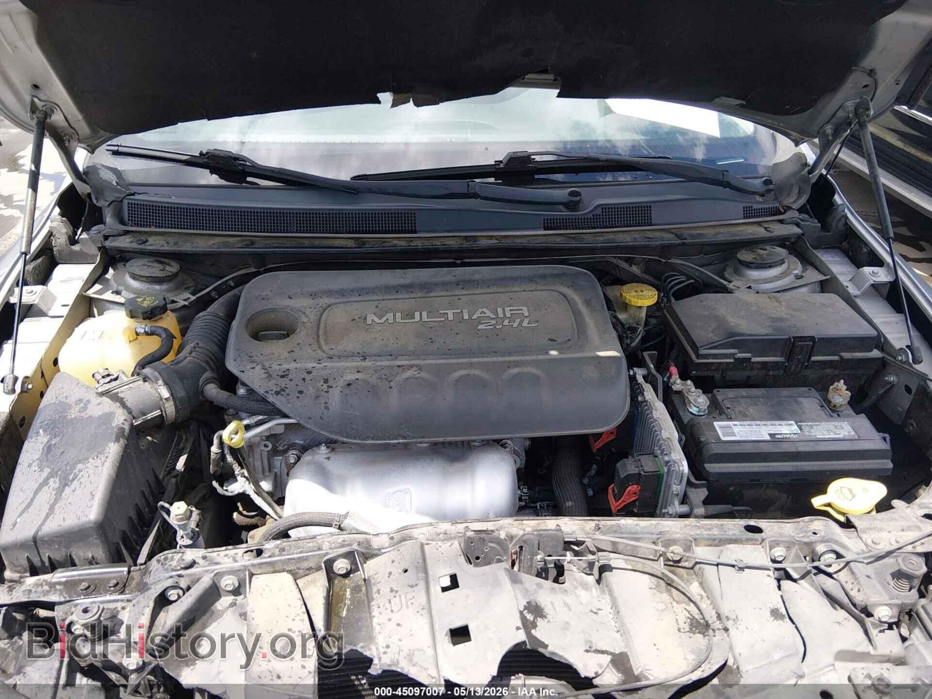 2016 CHRYSLER 200 - VIN: 1C3CCCAB0GN110764 - Фото 10