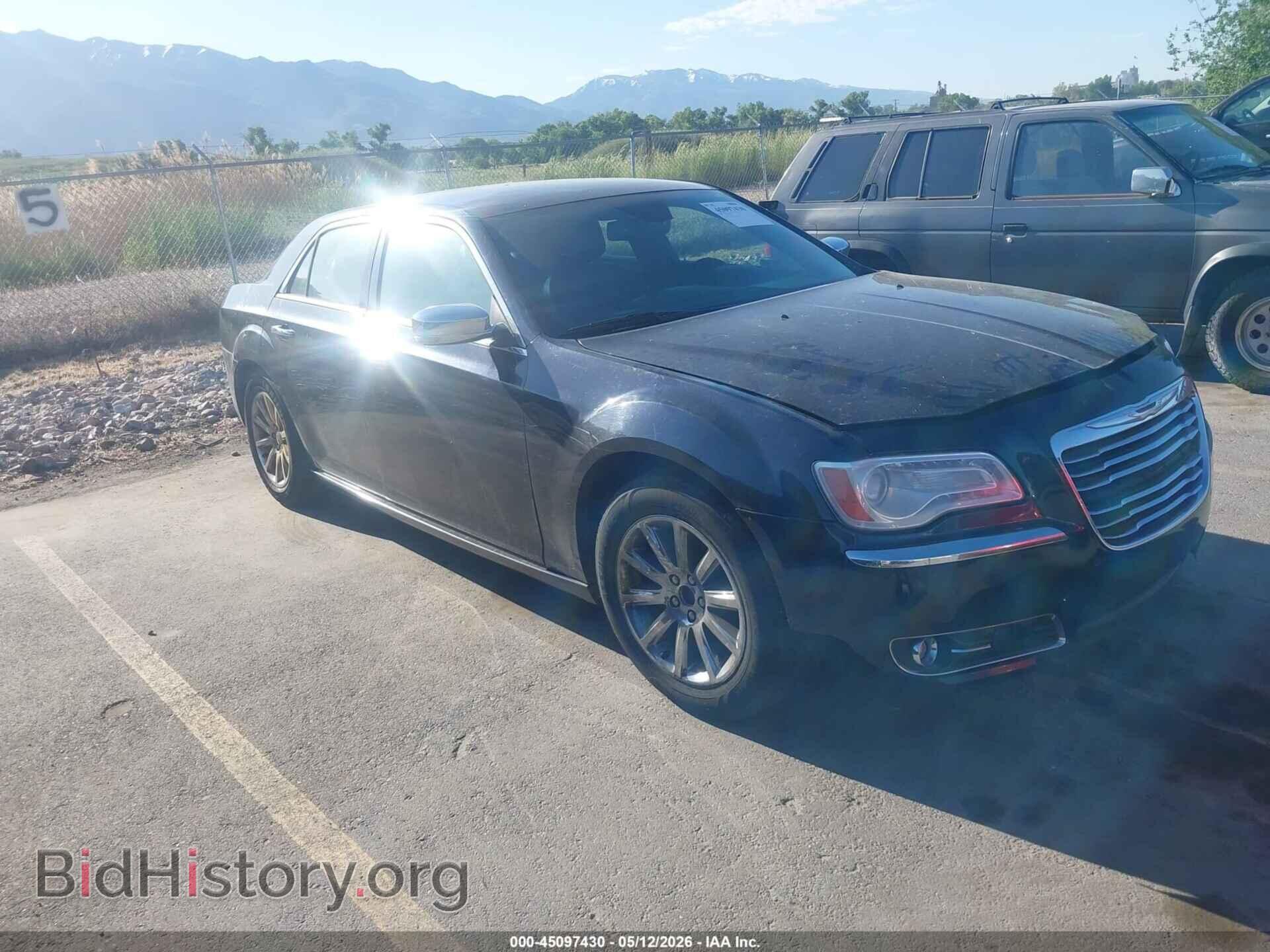 Фотография 2C3CA6CT3BH538214 - CHRYSLER 300C 2011