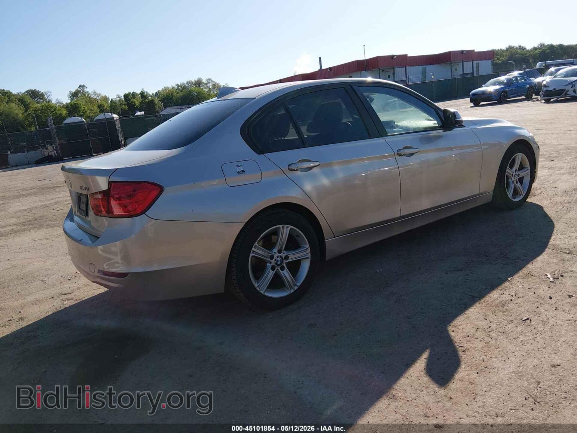 2014 BMW 320I - VIN: WBA3C3G50ENS67797 - Фото 4