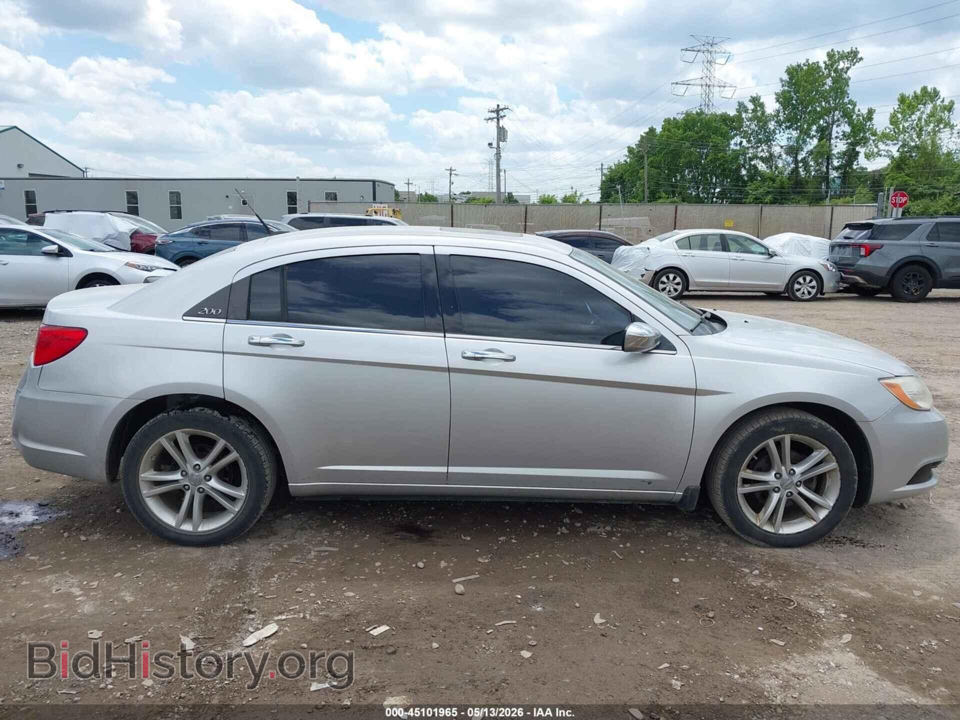 2011 CHRYSLER 200 - VIN: 1C3BC2FB3BN501088 - Фото 14