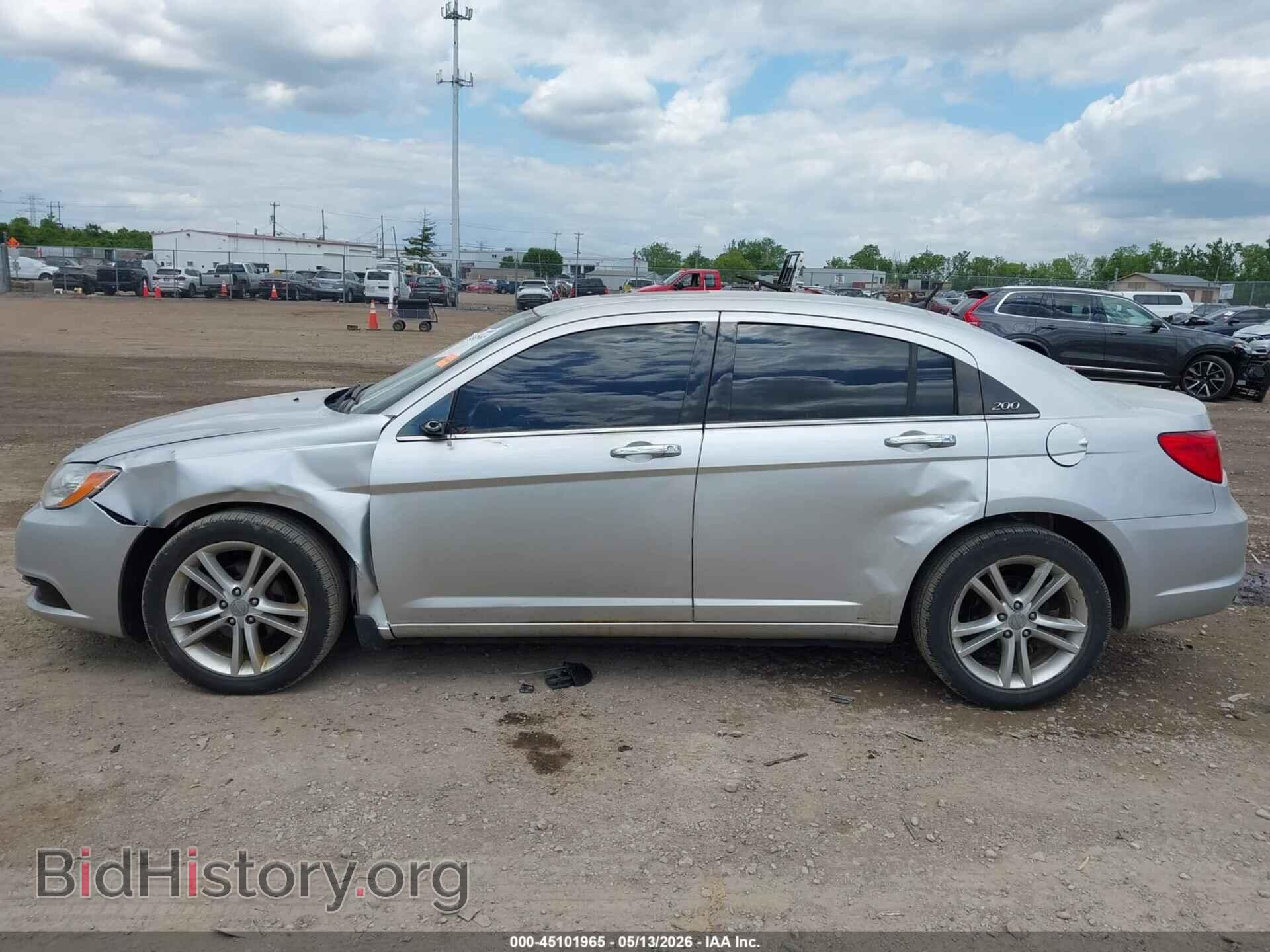 2011 CHRYSLER 200 - VIN: 1C3BC2FB3BN501088 - Фото 15