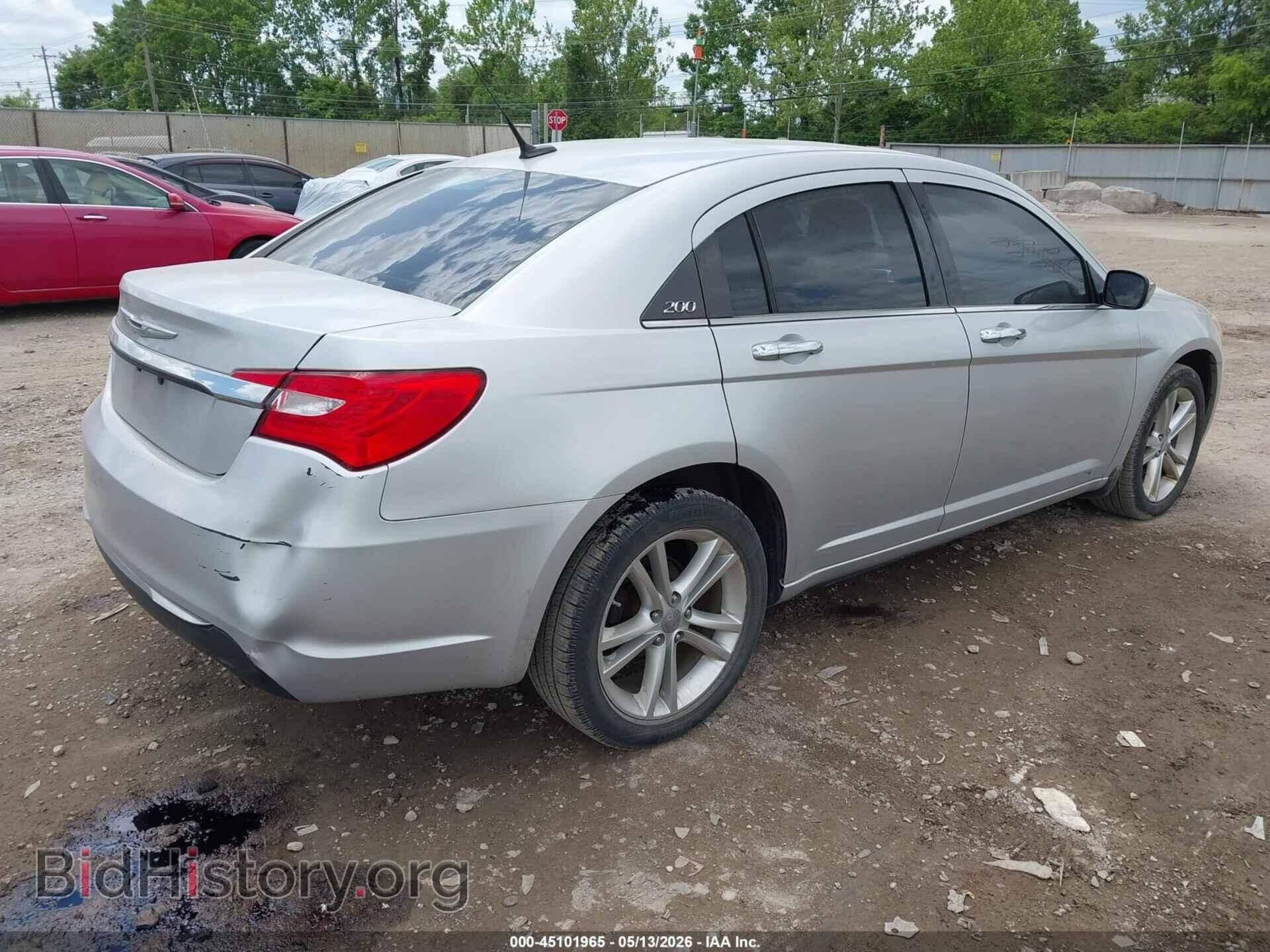 2011 CHRYSLER 200 - VIN: 1C3BC2FB3BN501088 - Фото 4