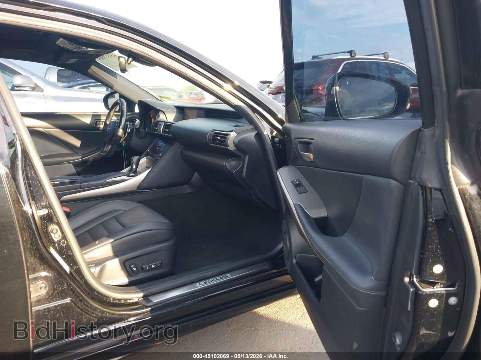2017 LEXUS IS 200T - VIN: JTHBA1D24H5039470 - Фото 5