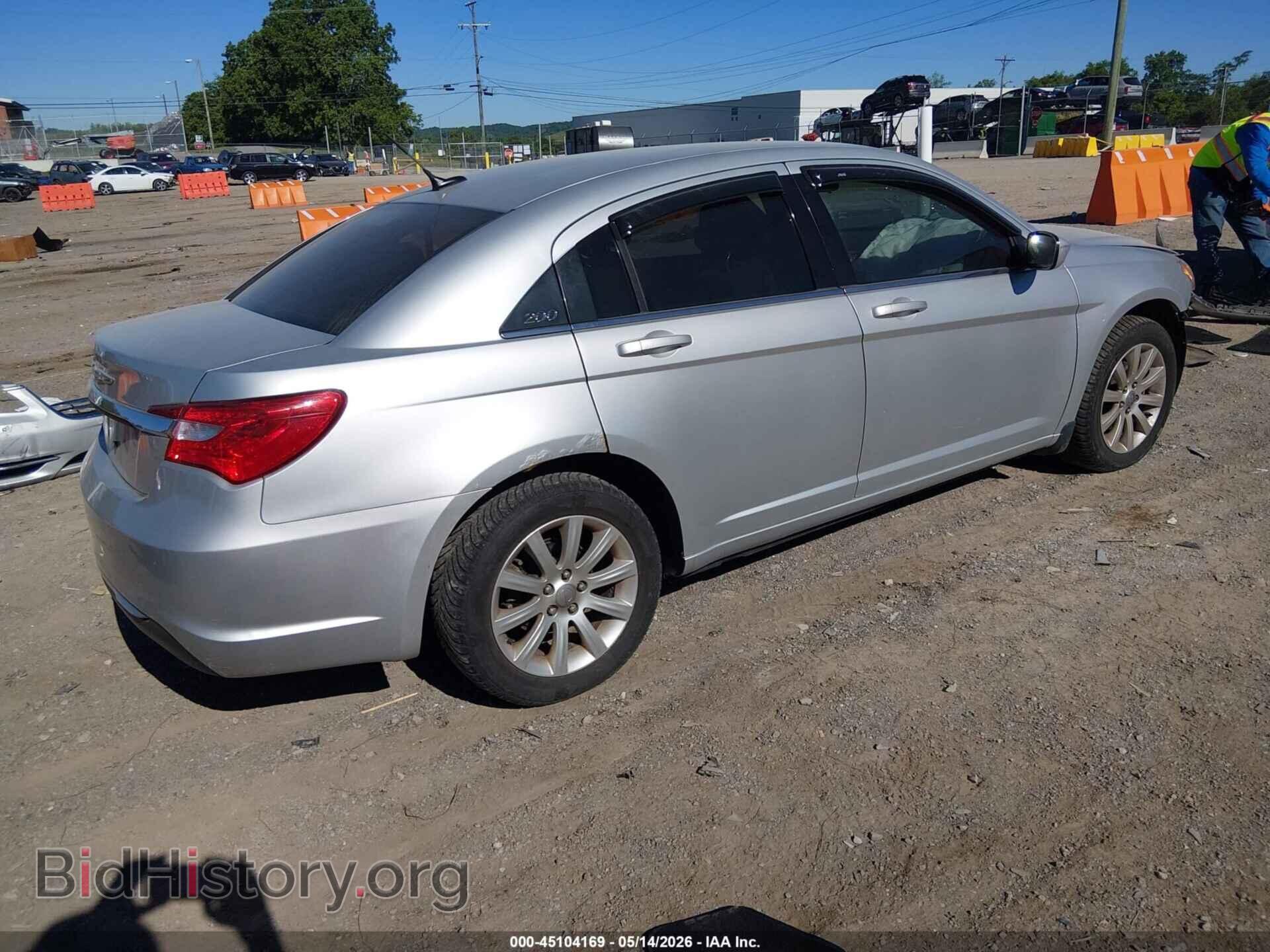 2011 CHRYSLER 200 - VIN: 1C3BC1FB1BN625371 - Фото 4