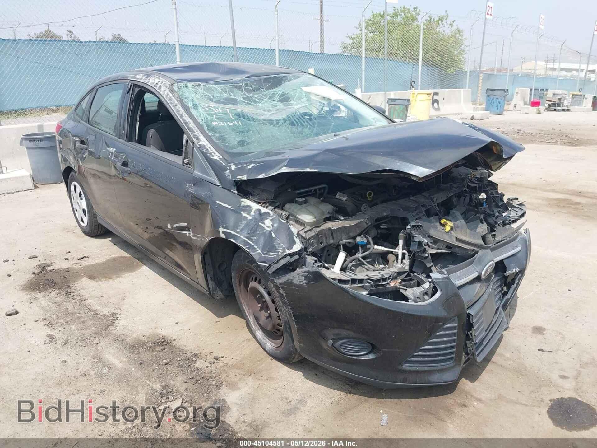 Photo 1FAHP3E23CL341900 - FORD FOCUS 2012
