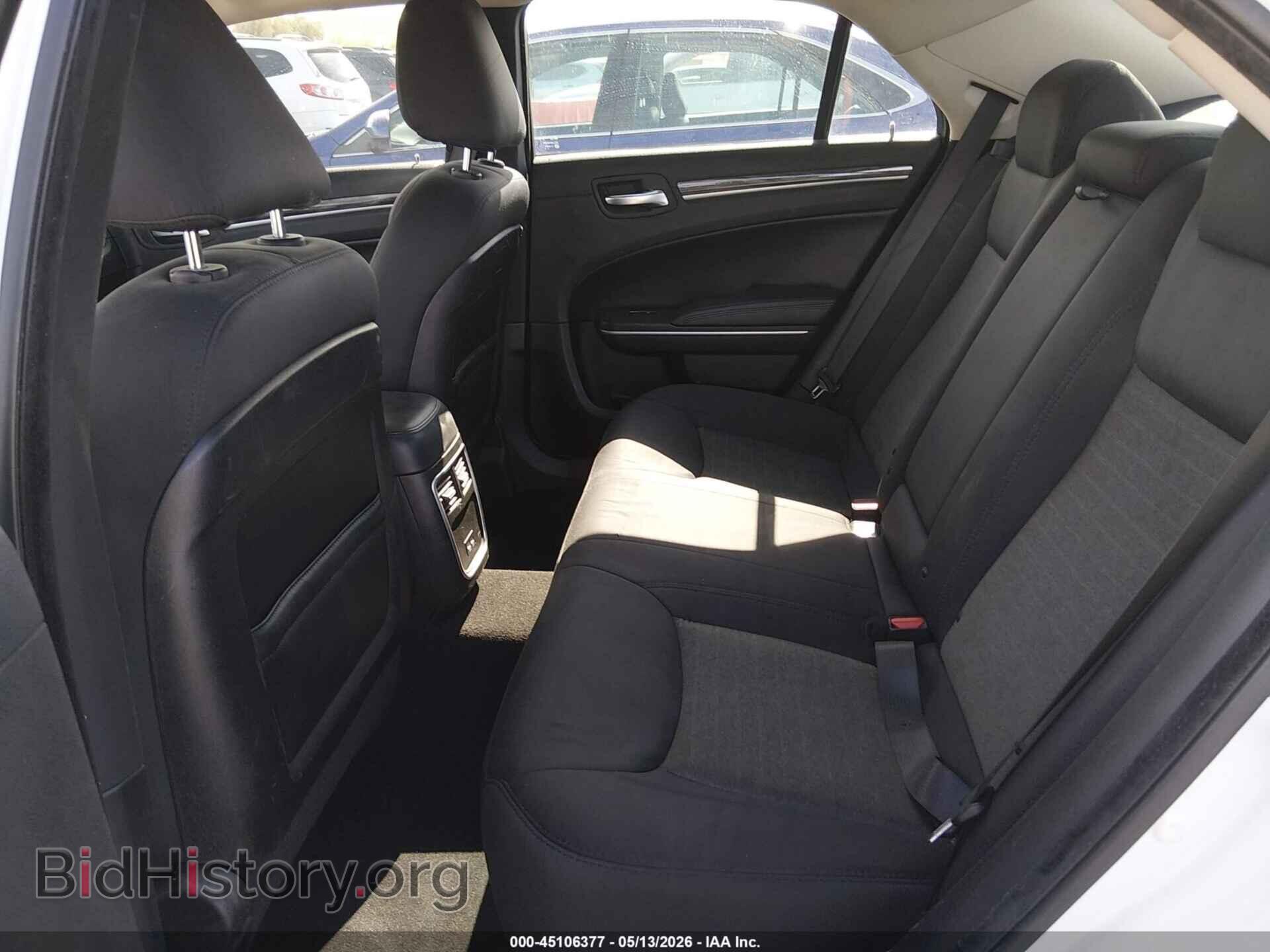 2019 CHRYSLER 300 - VIN: 2C3CCAAG6KH581030 - Фото 8