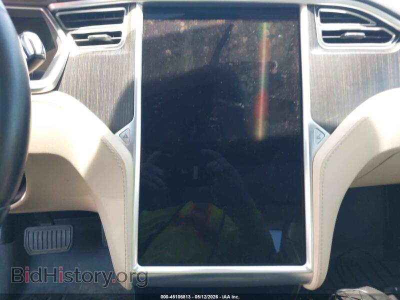 2013 Tesla MODEL S (VIN 5YJSA1DN6DFP12067) — фото 17 из 19