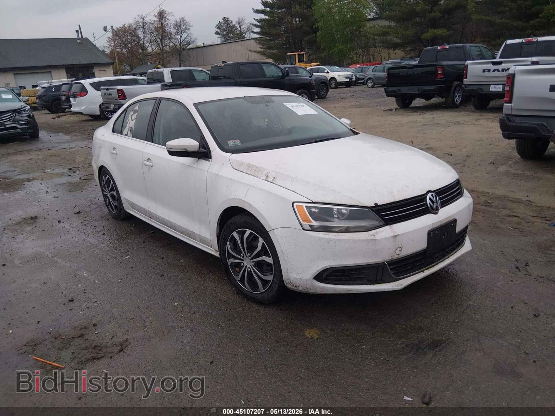 Фотография 3VWDP7AJ6DM434372 - VOLKSWAGEN JETTA 2013