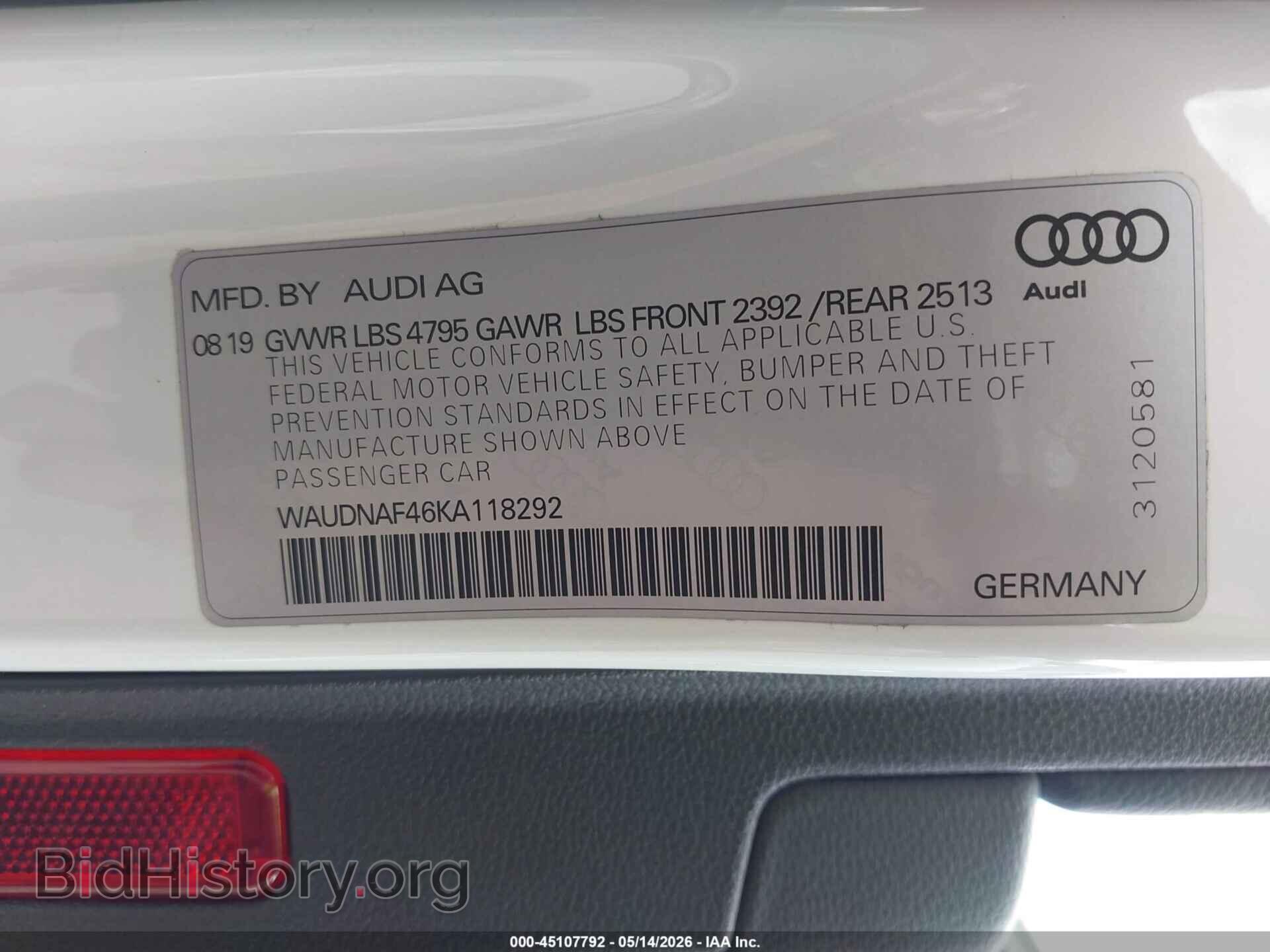 2019 AUDI A4 - VIN: WAUDNAF46KA118292 - Фото 9